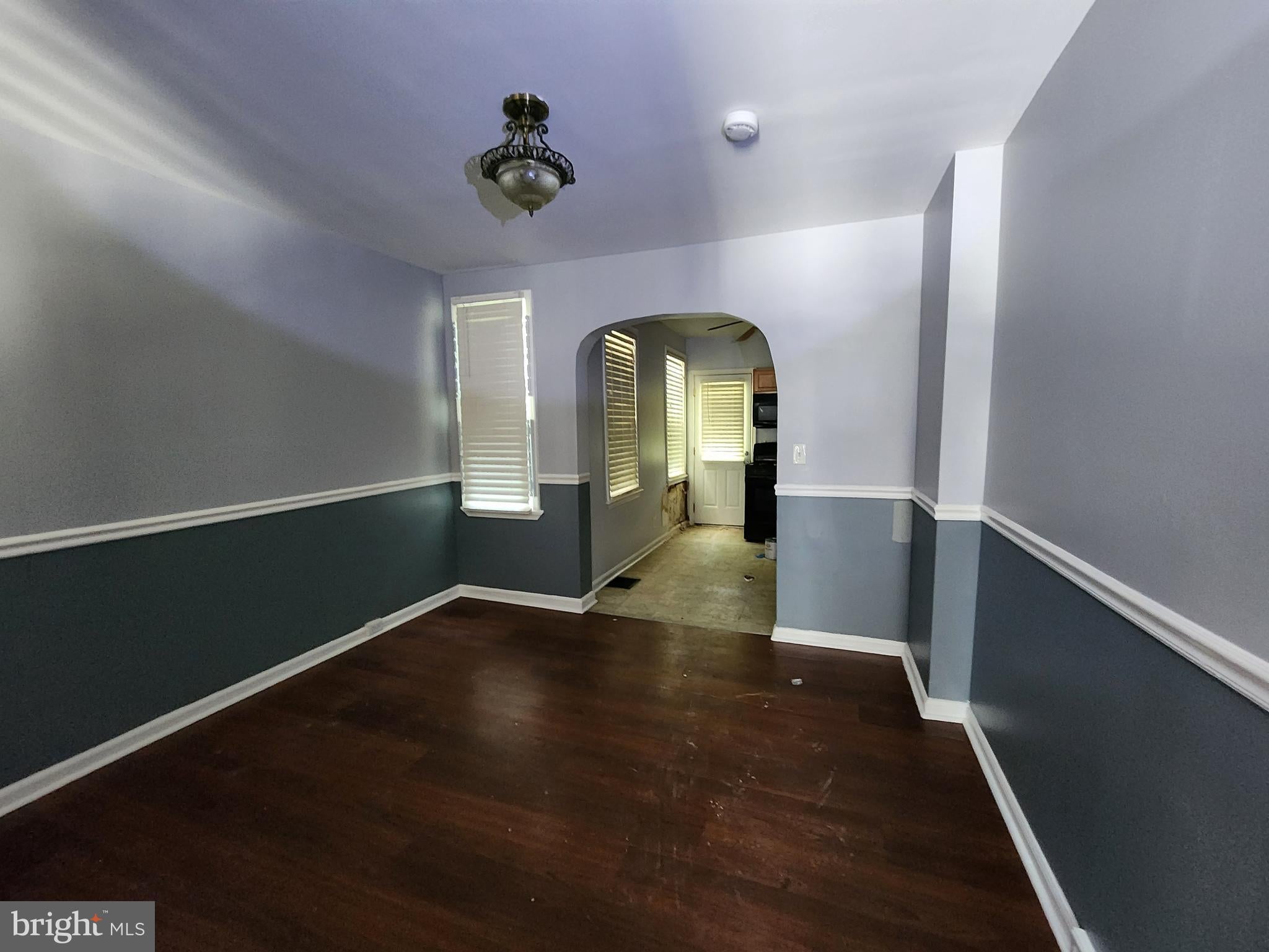 213 S CALHOUN STREET