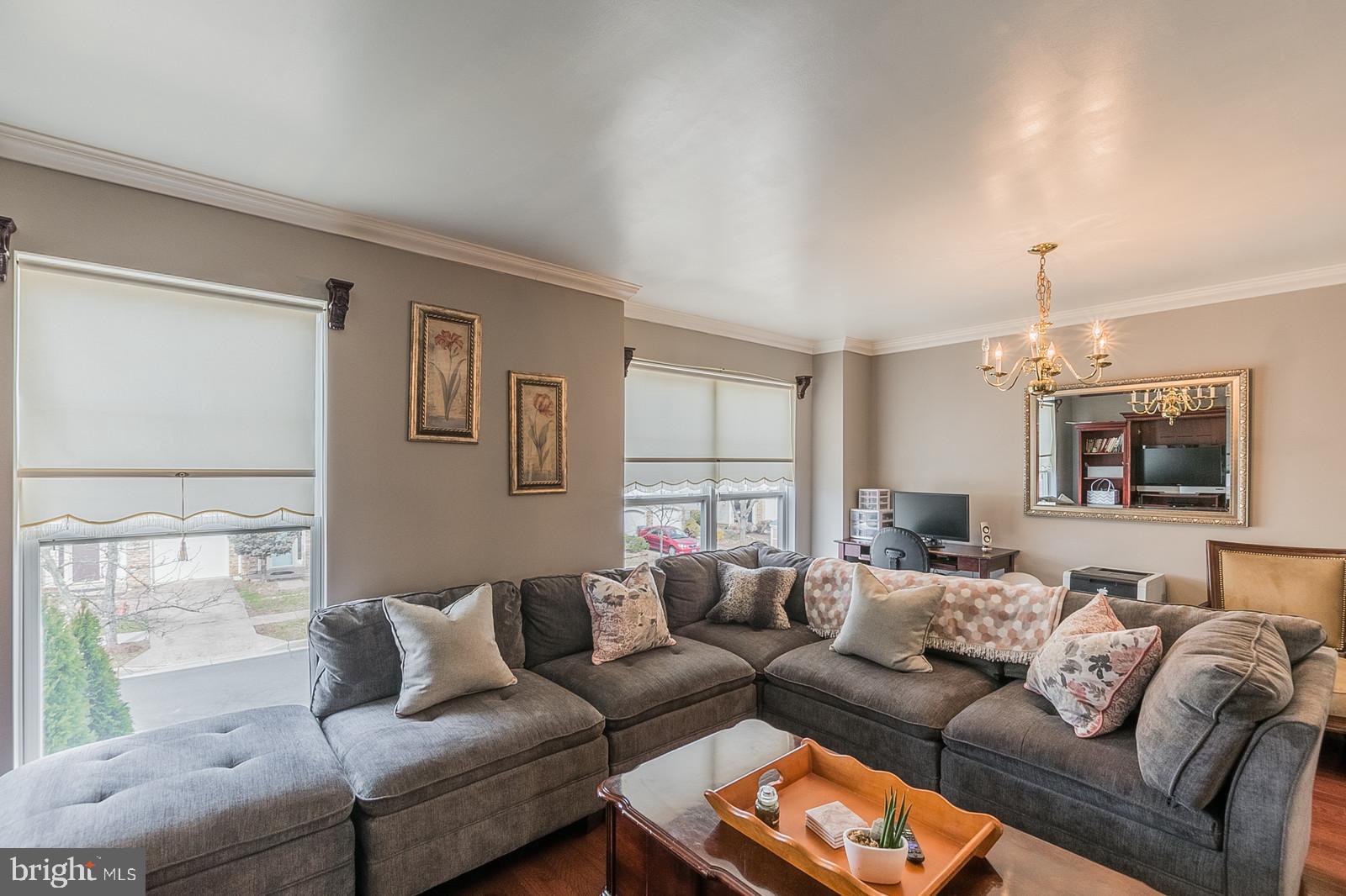 SOUTH RIDING - Residential