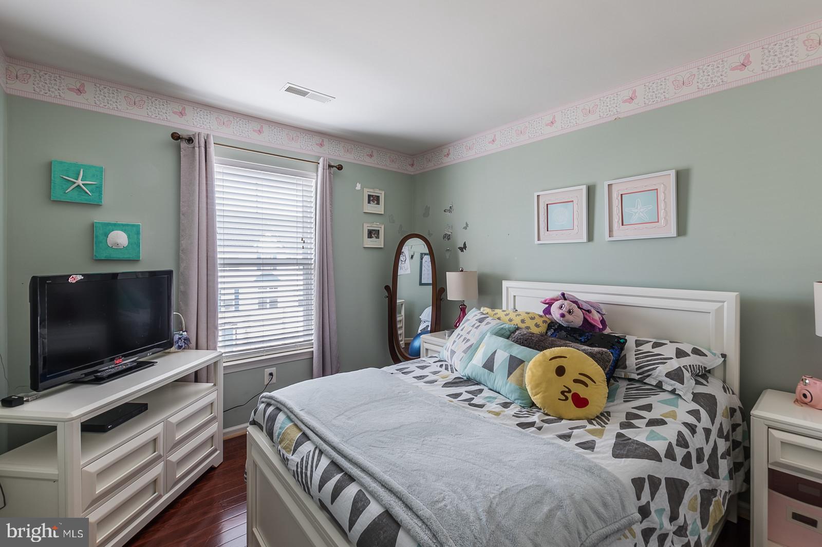 SOUTH RIDING - Residential