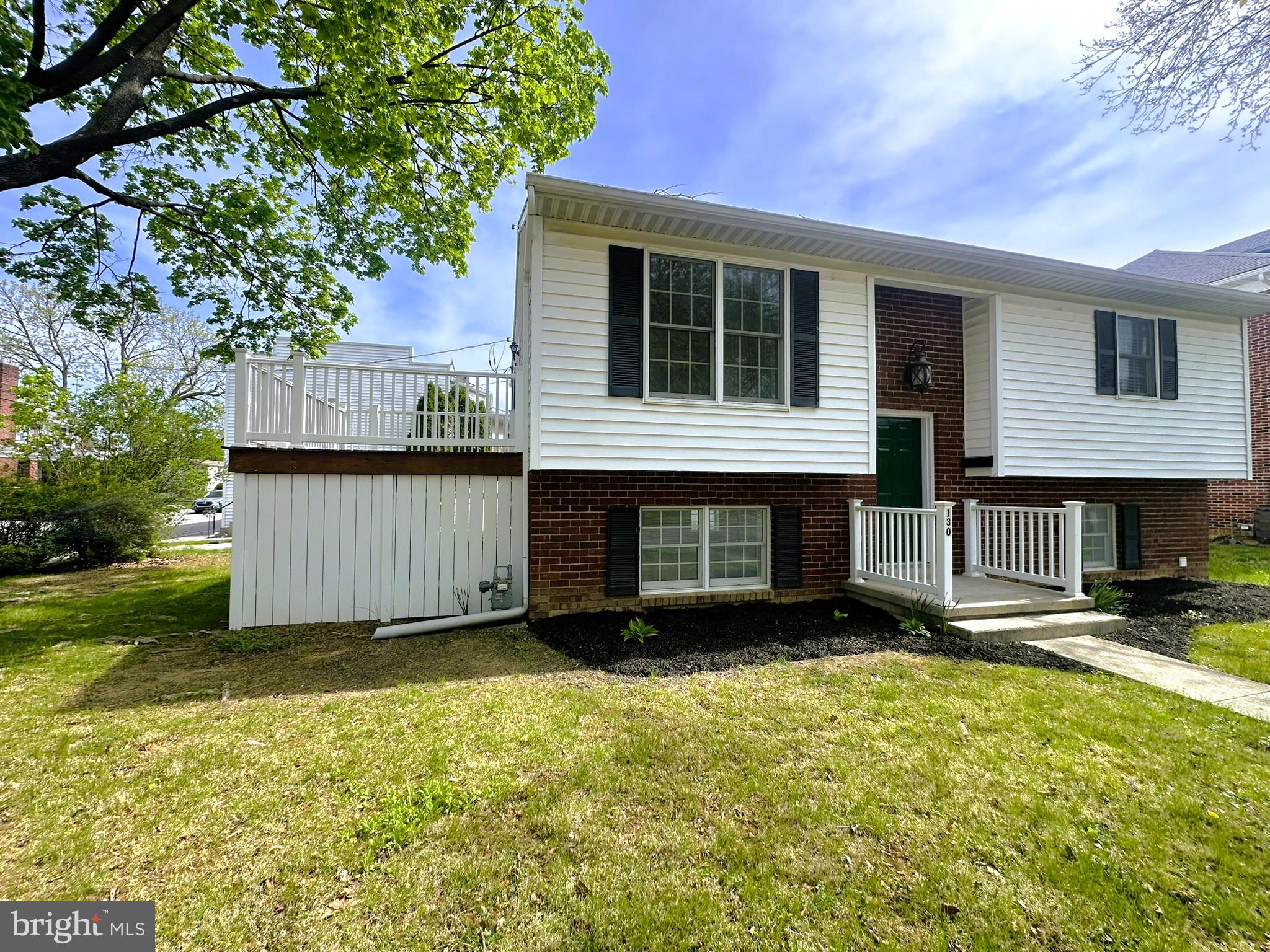 FORNEY AVENUE - Residential