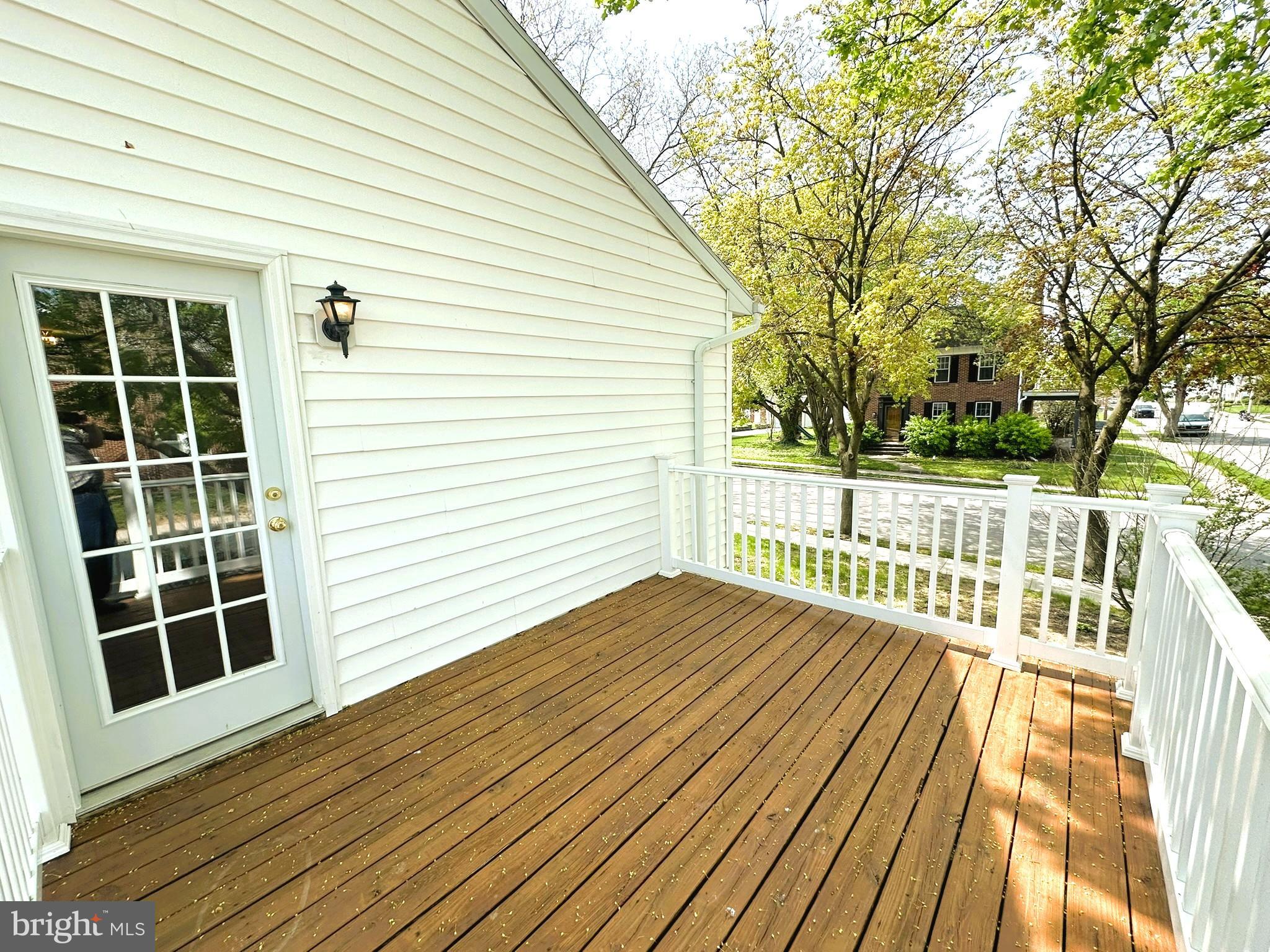 FORNEY AVENUE - Residential