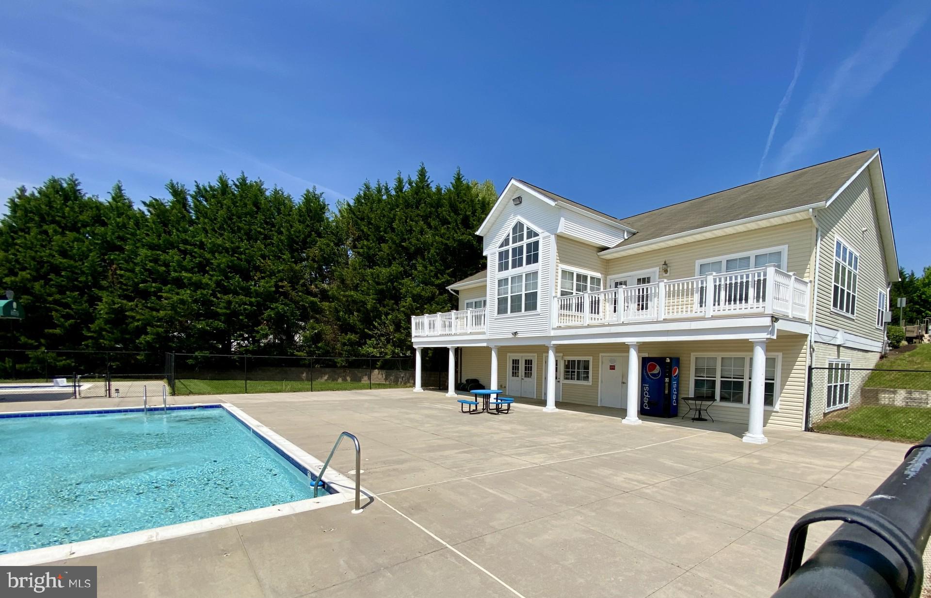 EMERALD HILLS - Residential