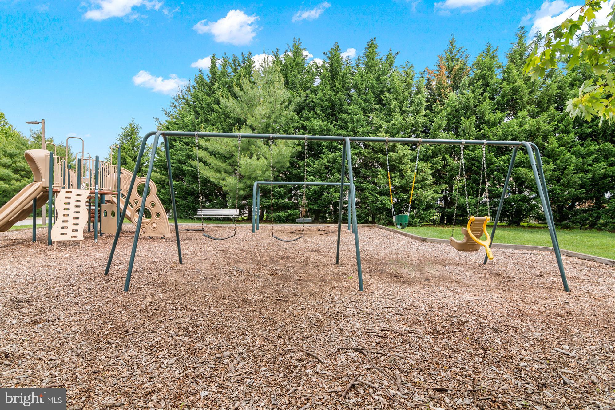 EMERALD HILLS - Residential