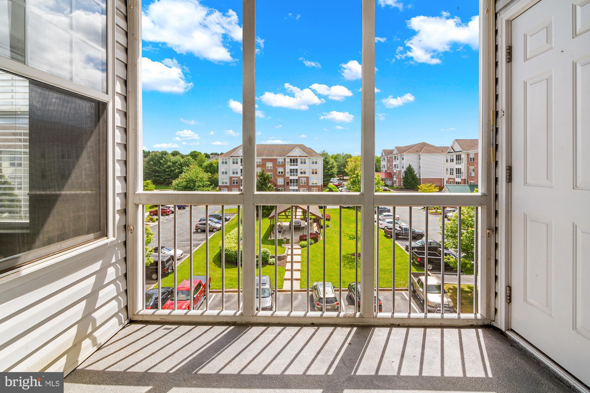 EMERALD HILLS - Residential