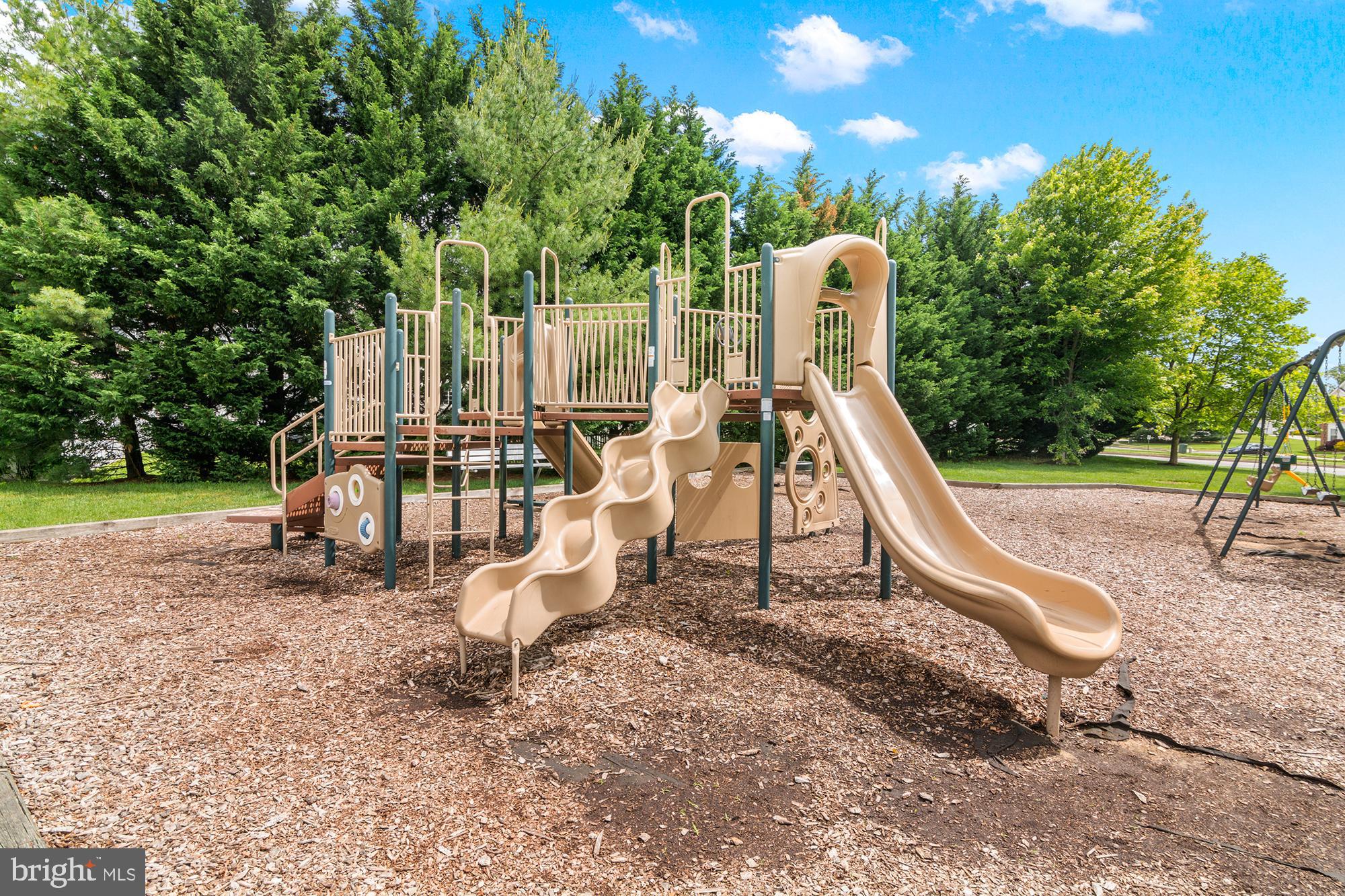 EMERALD HILLS - Residential