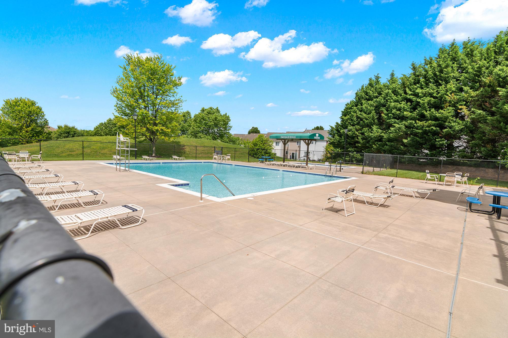 EMERALD HILLS - Residential