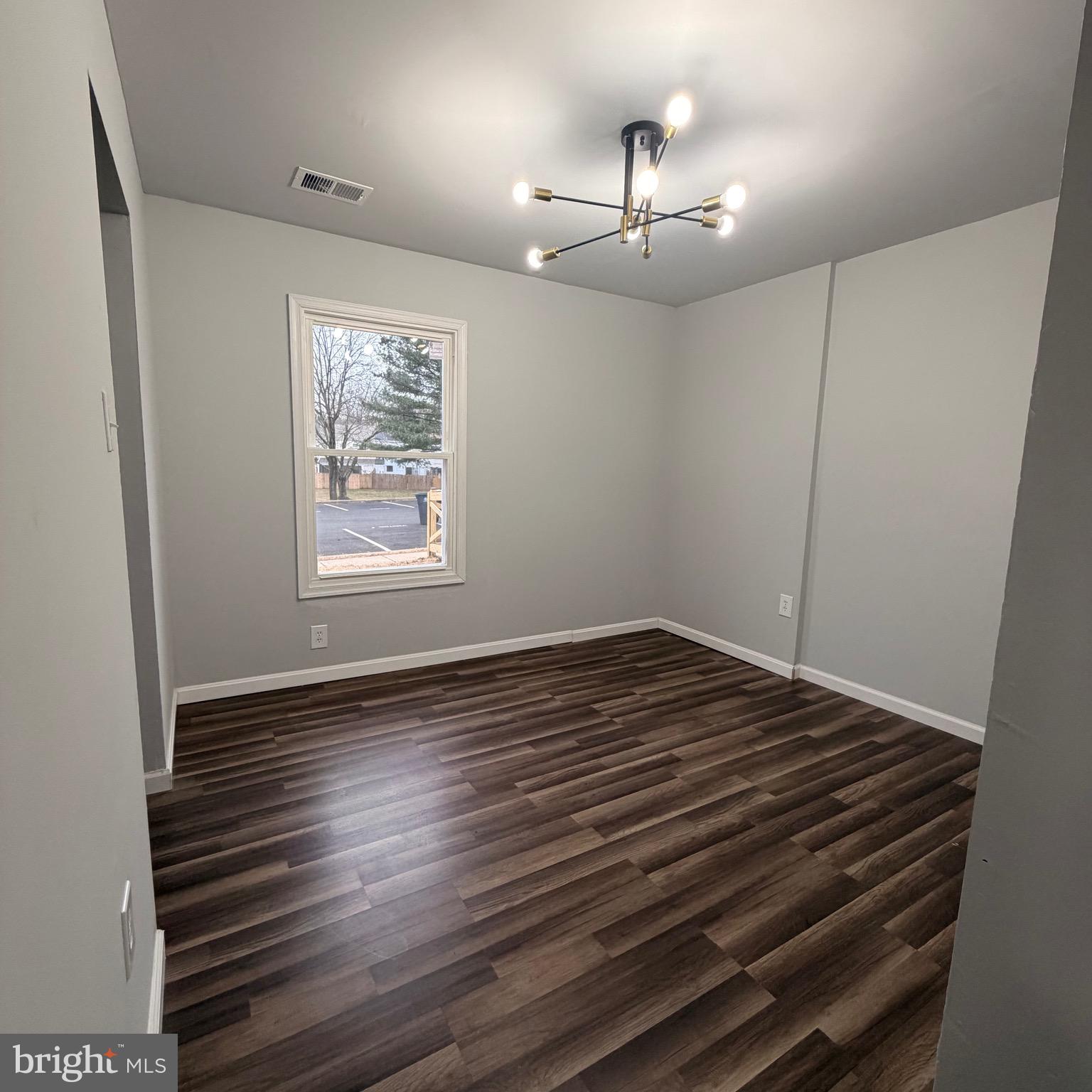 WILLOW HILLS 01 - Residential