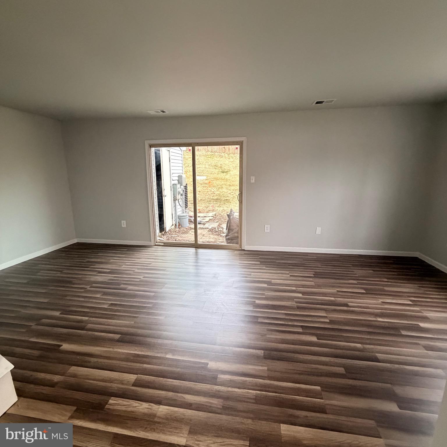 WILLOW HILLS 01 - Residential