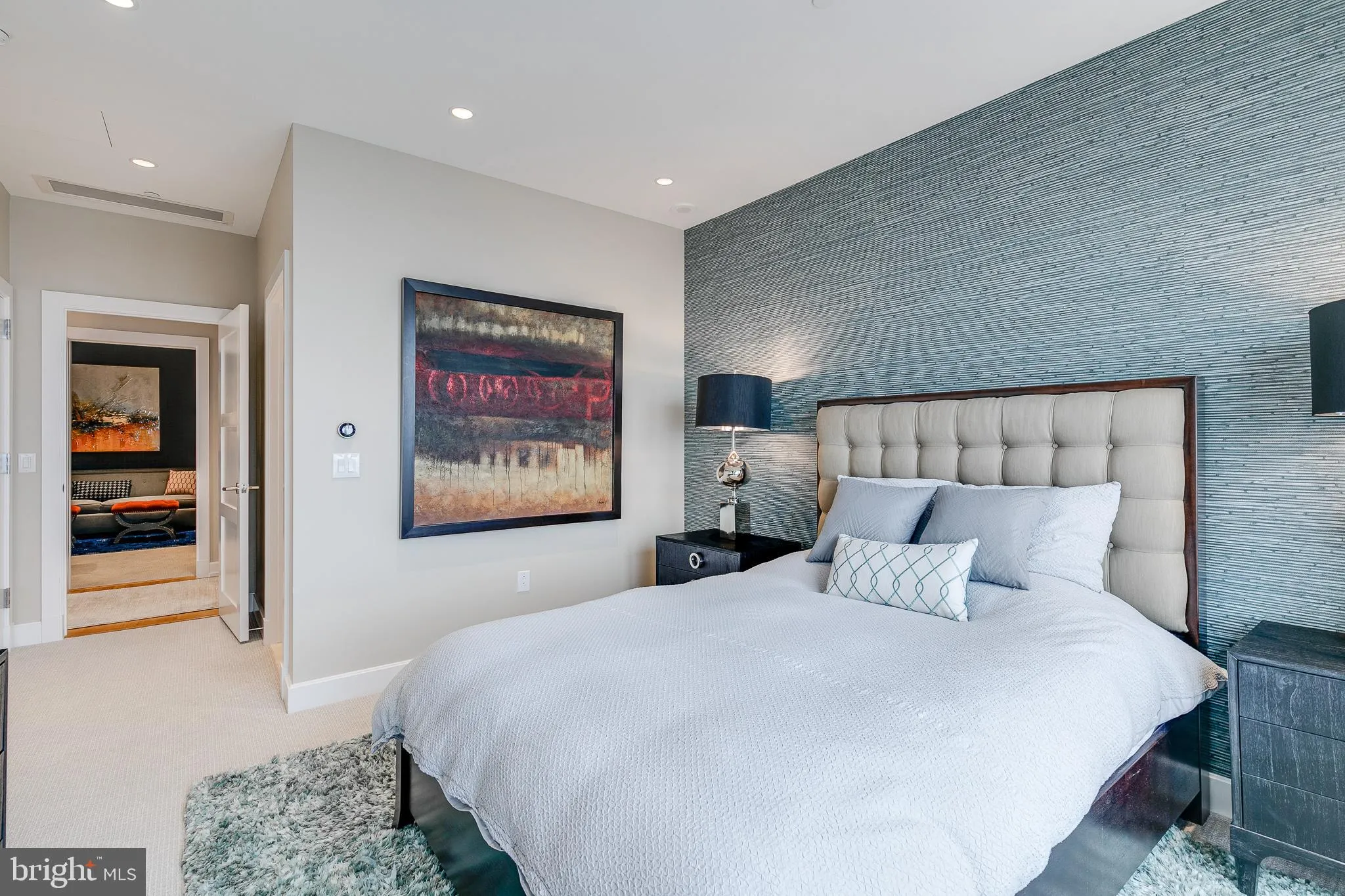 Philadelphia, Pennsylvania 19102, United States, 3 Bedrooms Bedrooms, ,5 BathroomsBathrooms,Residential,Active,130982