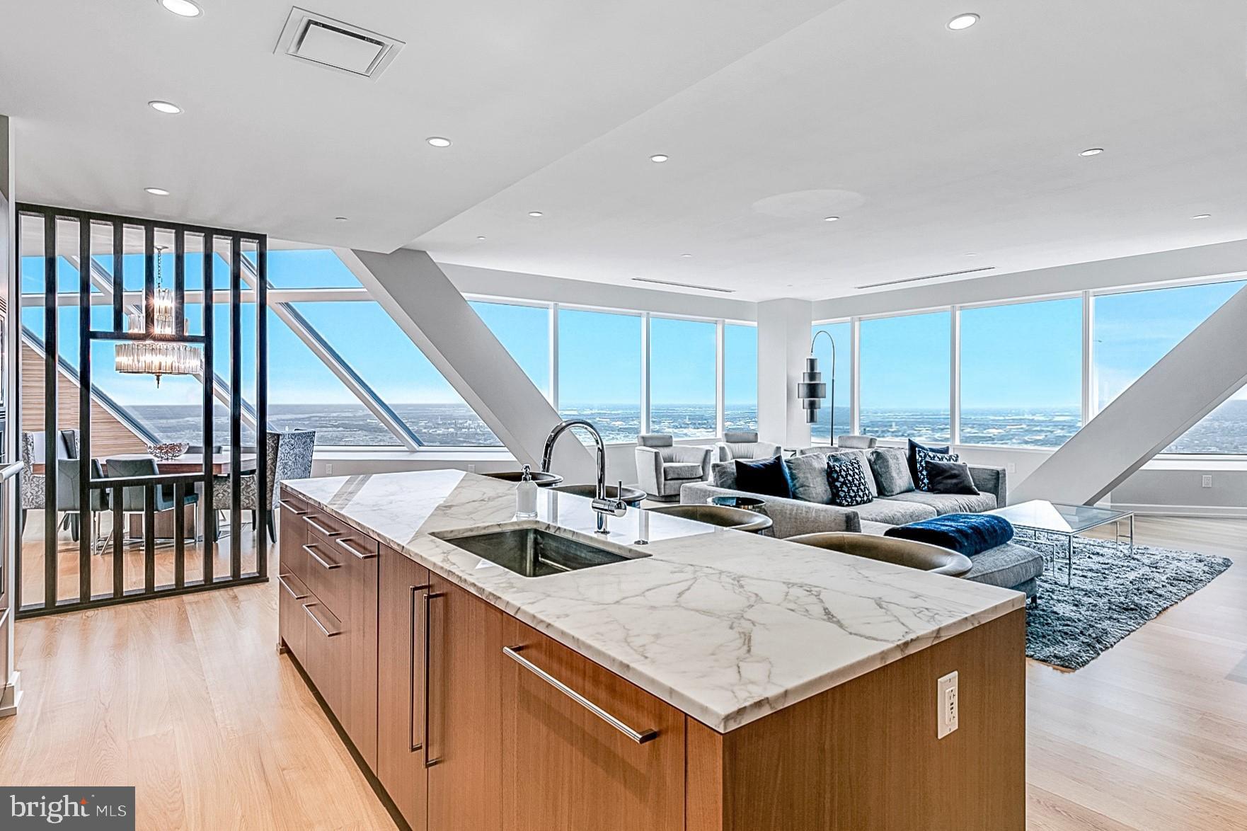 CENTER CITY - Residential