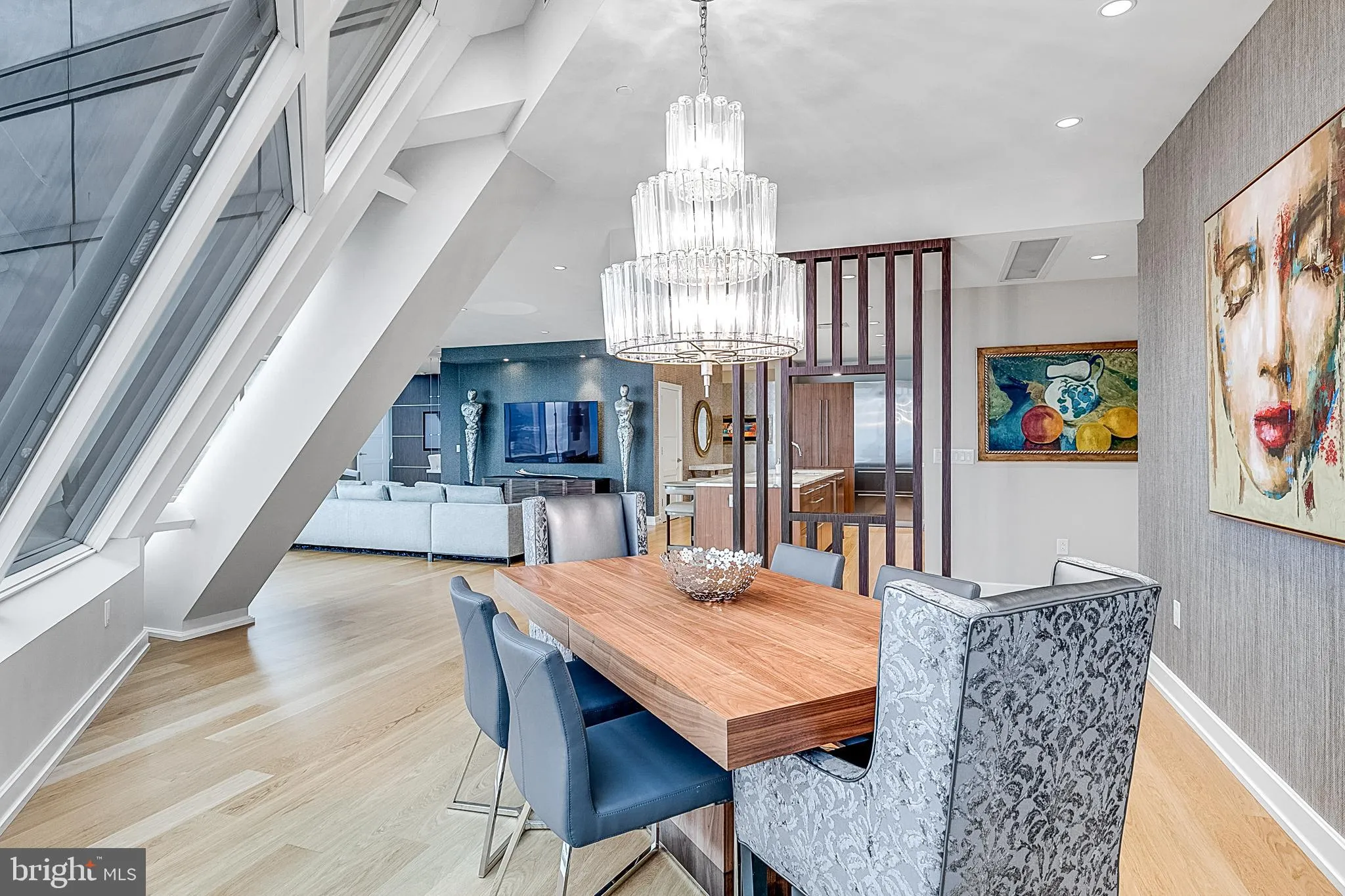 Philadelphia, Pennsylvania 19102, United States, 3 Bedrooms Bedrooms, ,5 BathroomsBathrooms,Residential,Active,130982