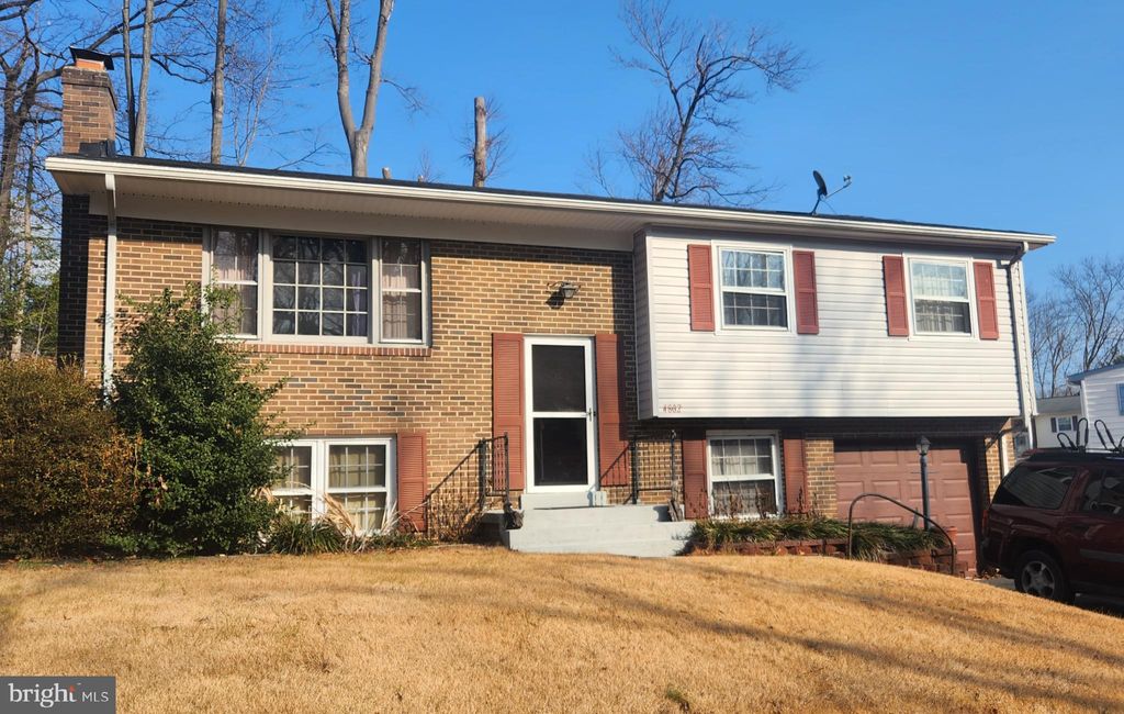 Photo of 4802 Korvett Drive, WOODBRIDGE, VA 22193 (MLS # VAPW2110426)