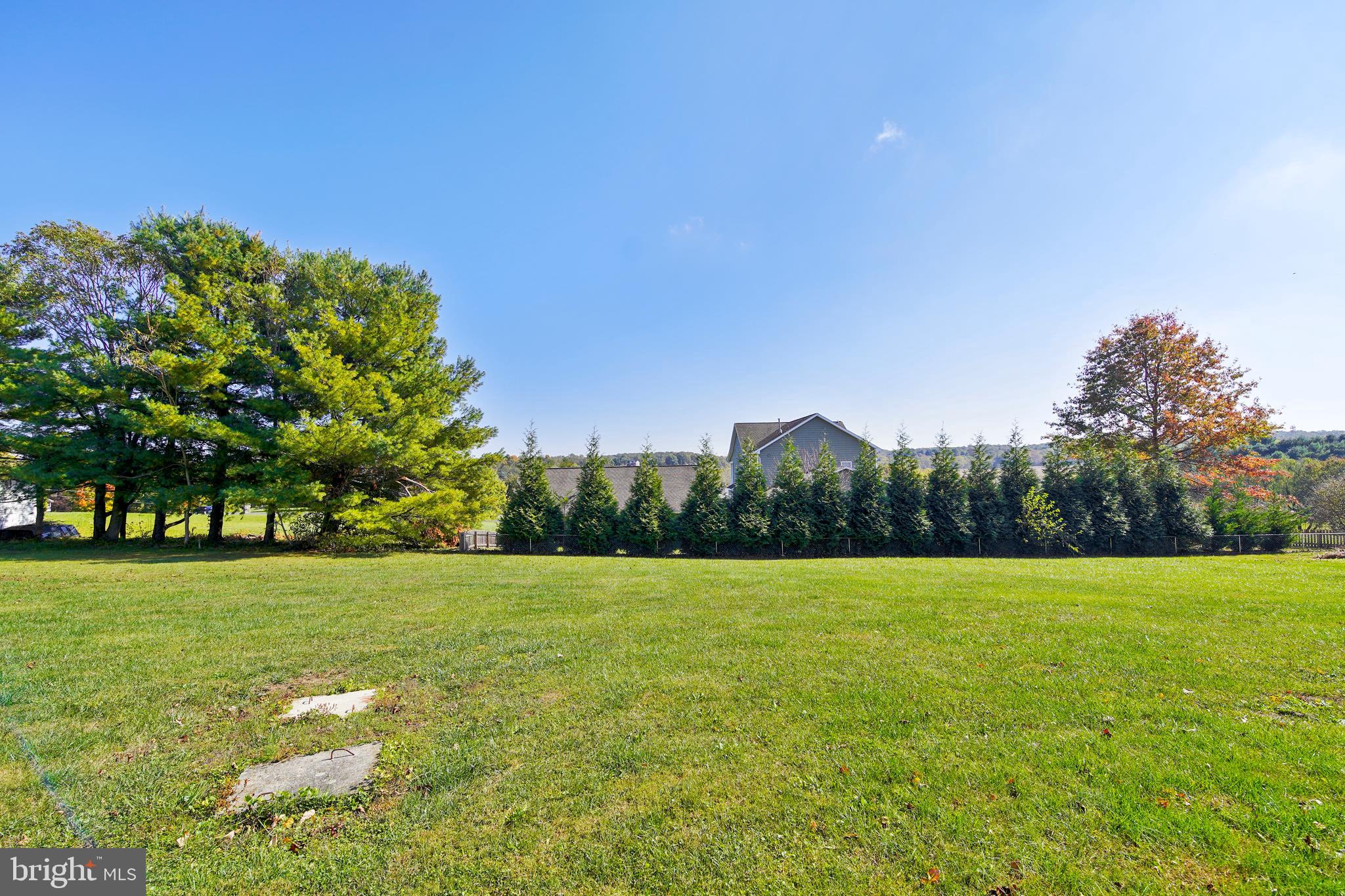 HICKORY KNOLL - Residential