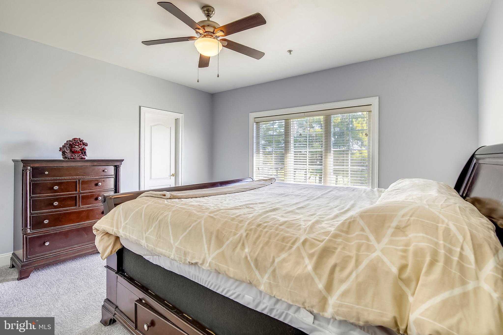 HICKORY KNOLL - Residential