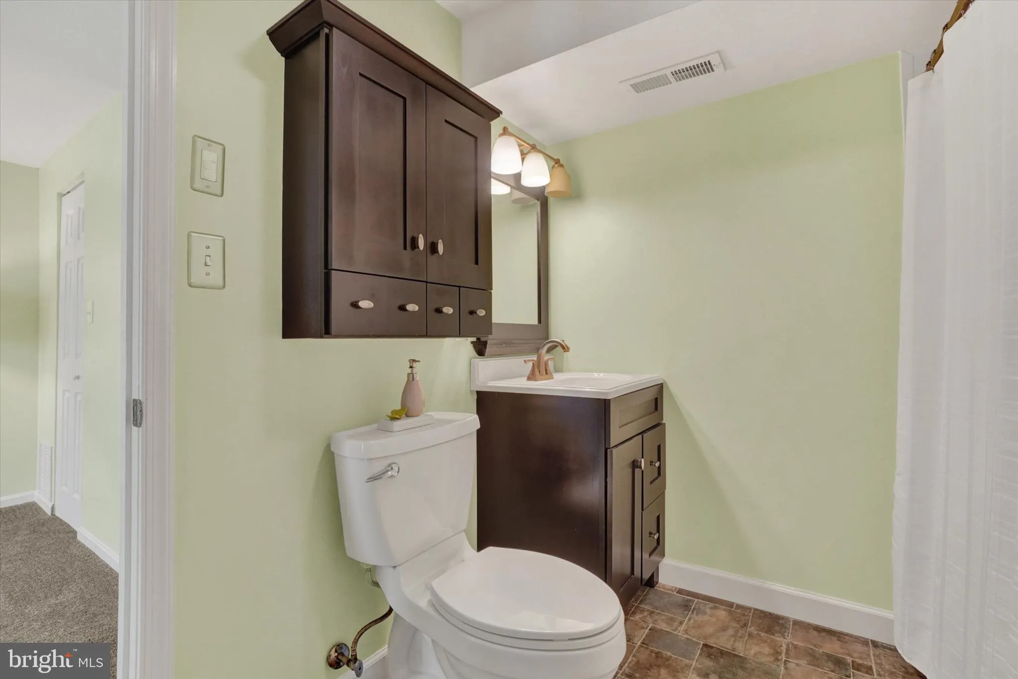 York, Pennsylvania 17408, United States, 3 Bedrooms Bedrooms, ,2 BathroomsBathrooms,Residential,Active,250297