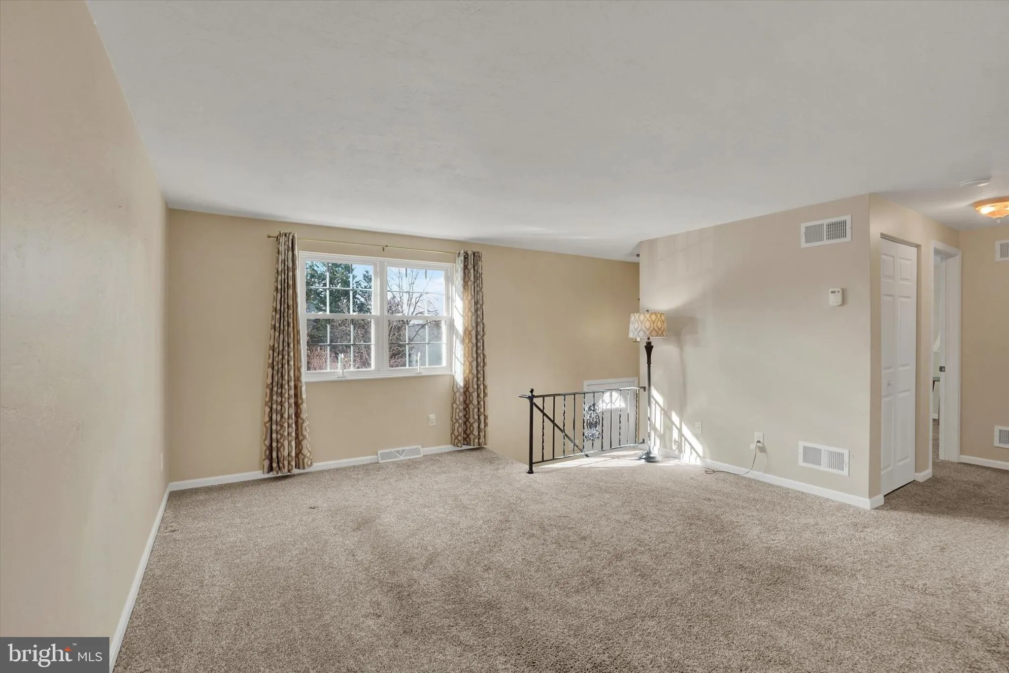 York, Pennsylvania 17408, United States, 3 Bedrooms Bedrooms, ,2 BathroomsBathrooms,Residential,Active,250297