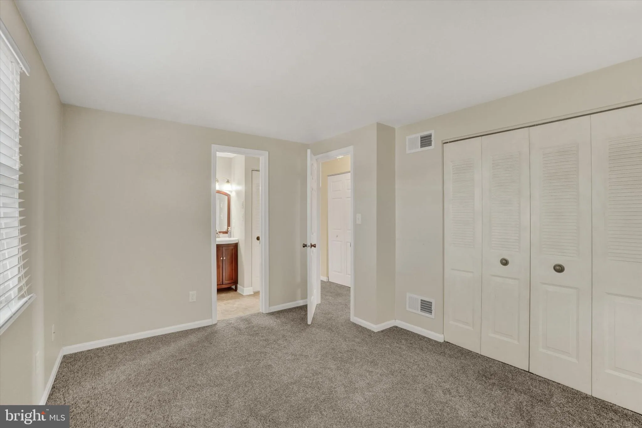 York, Pennsylvania 17408, United States, 3 Bedrooms Bedrooms, ,2 BathroomsBathrooms,Residential,Active,250297