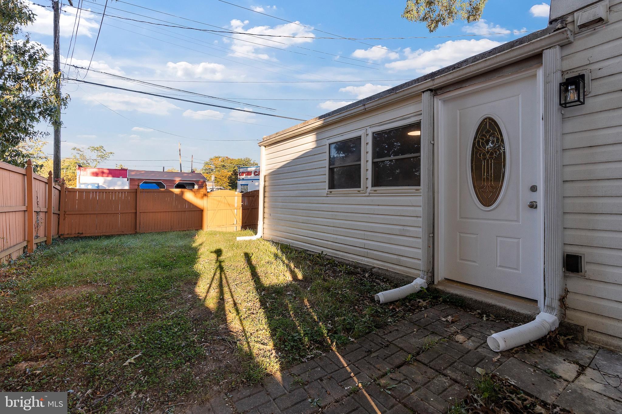 PARKVILLE - Residential Lease