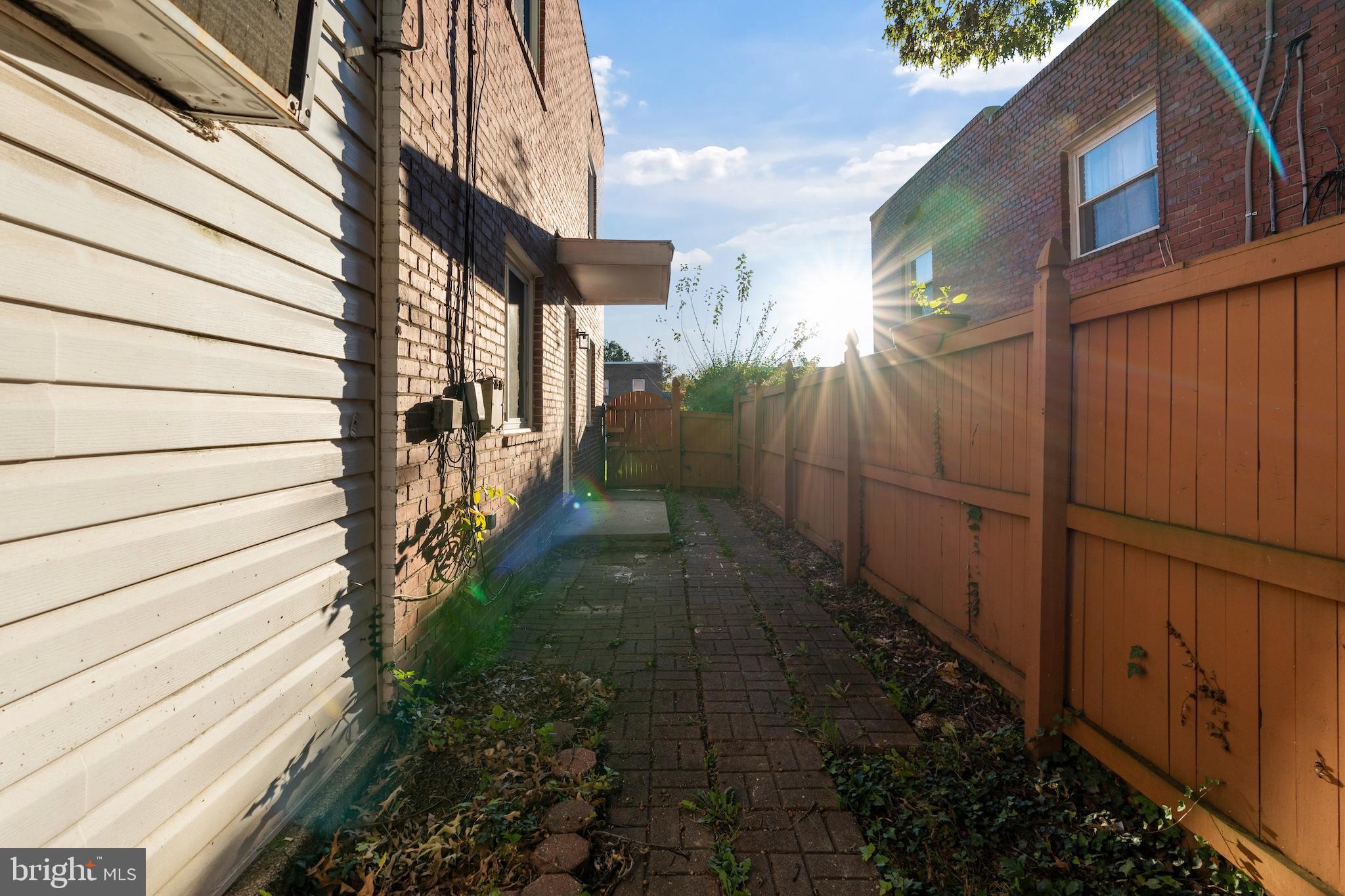 PARKVILLE - Residential Lease