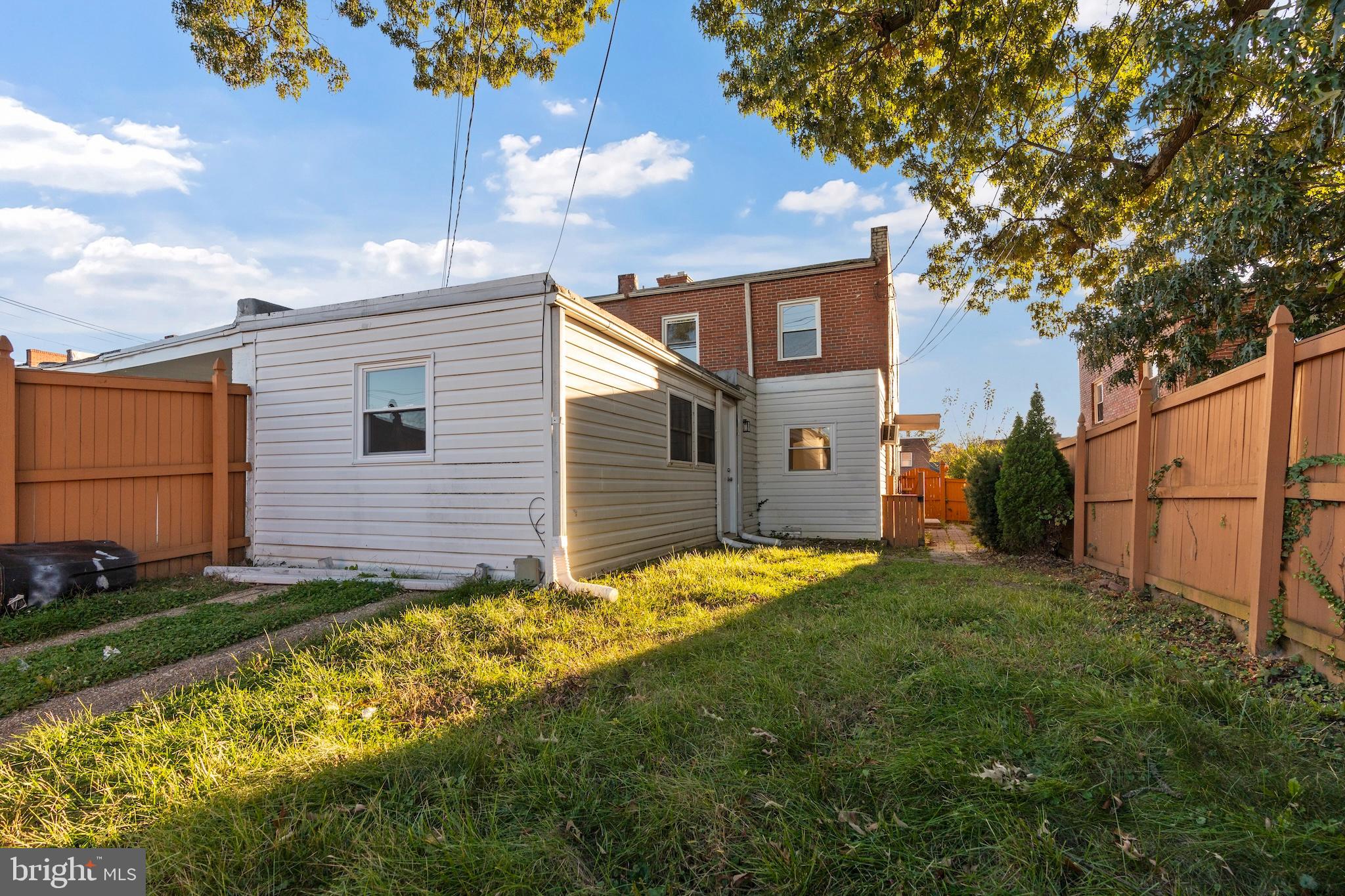 PARKVILLE - Residential Lease