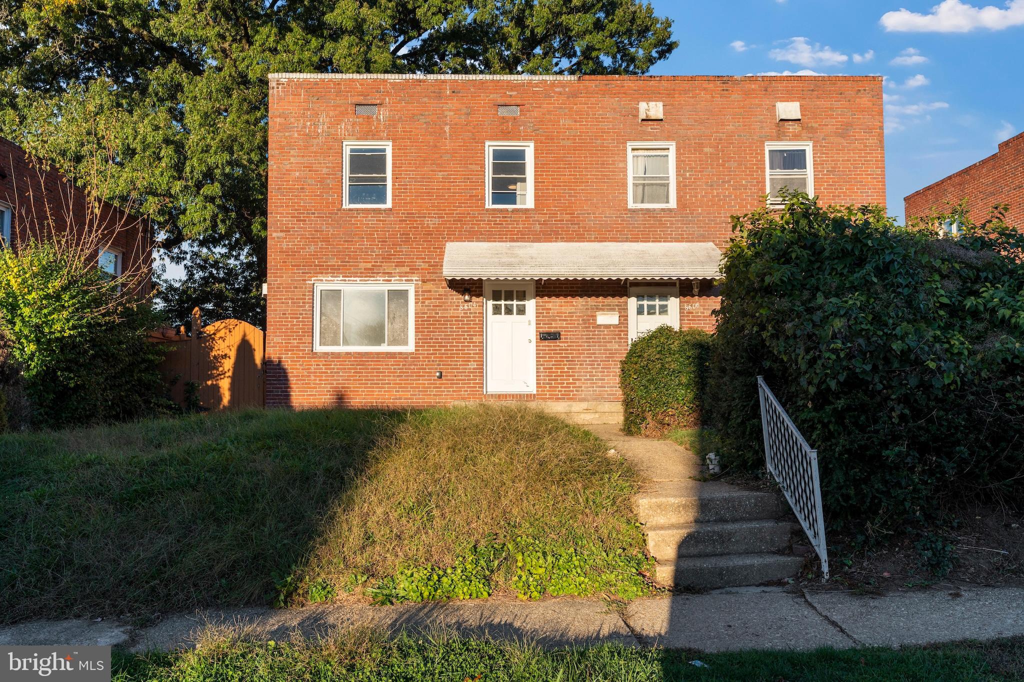 PARKVILLE - Residential Lease