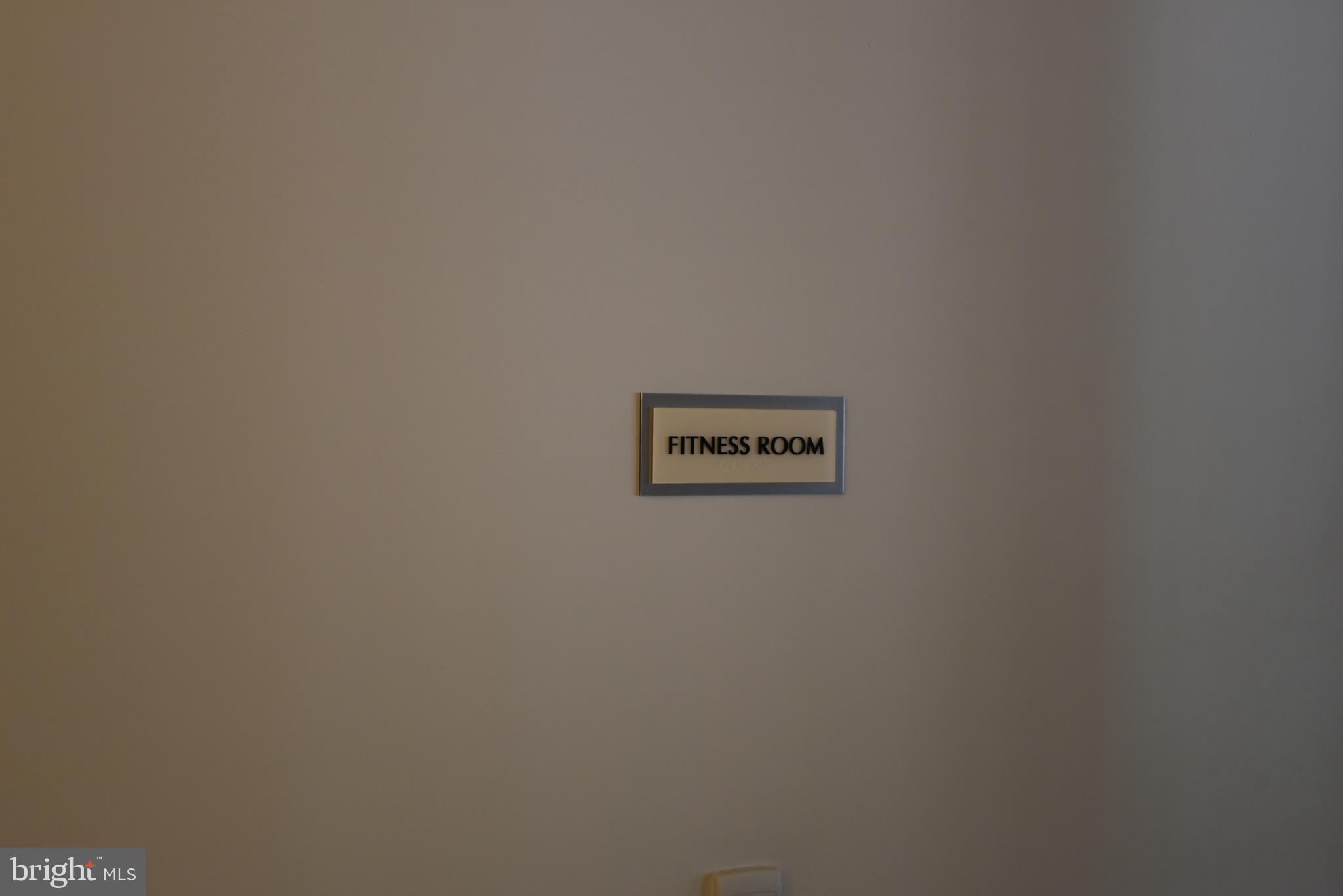 SAVOY AT RESTON TOWN CENTER - Residential