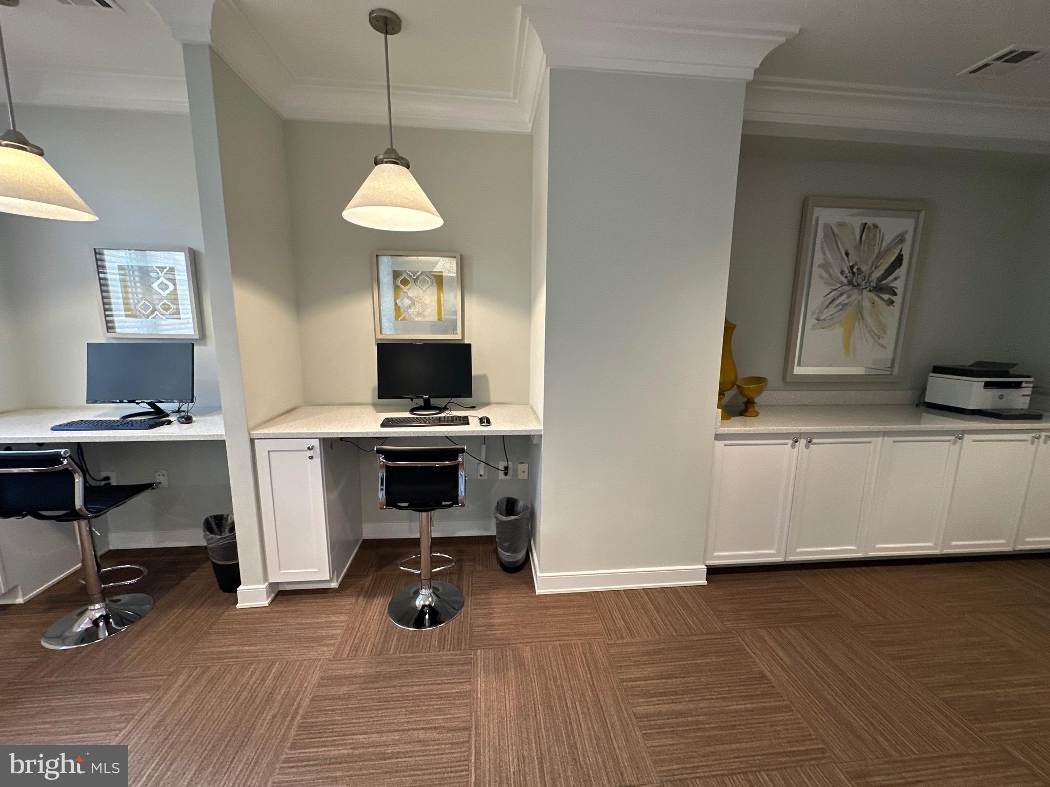 SAVOY AT RESTON TOWN CENTER - Residential