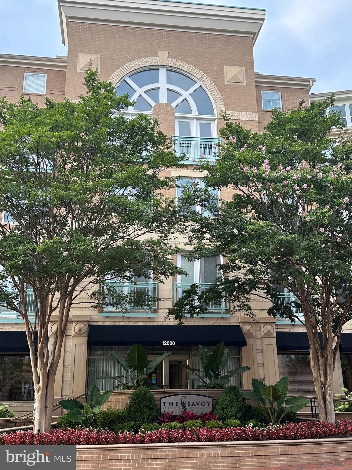 SAVOY AT RESTON TOWN CENTER - Residential