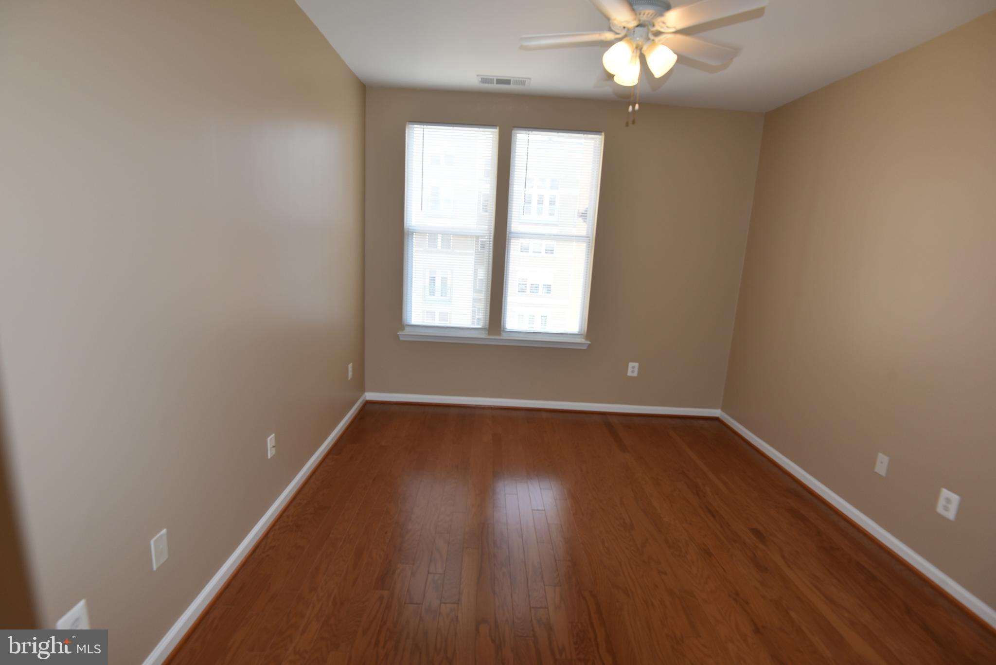 SAVOY AT RESTON TOWN CENTER - Residential