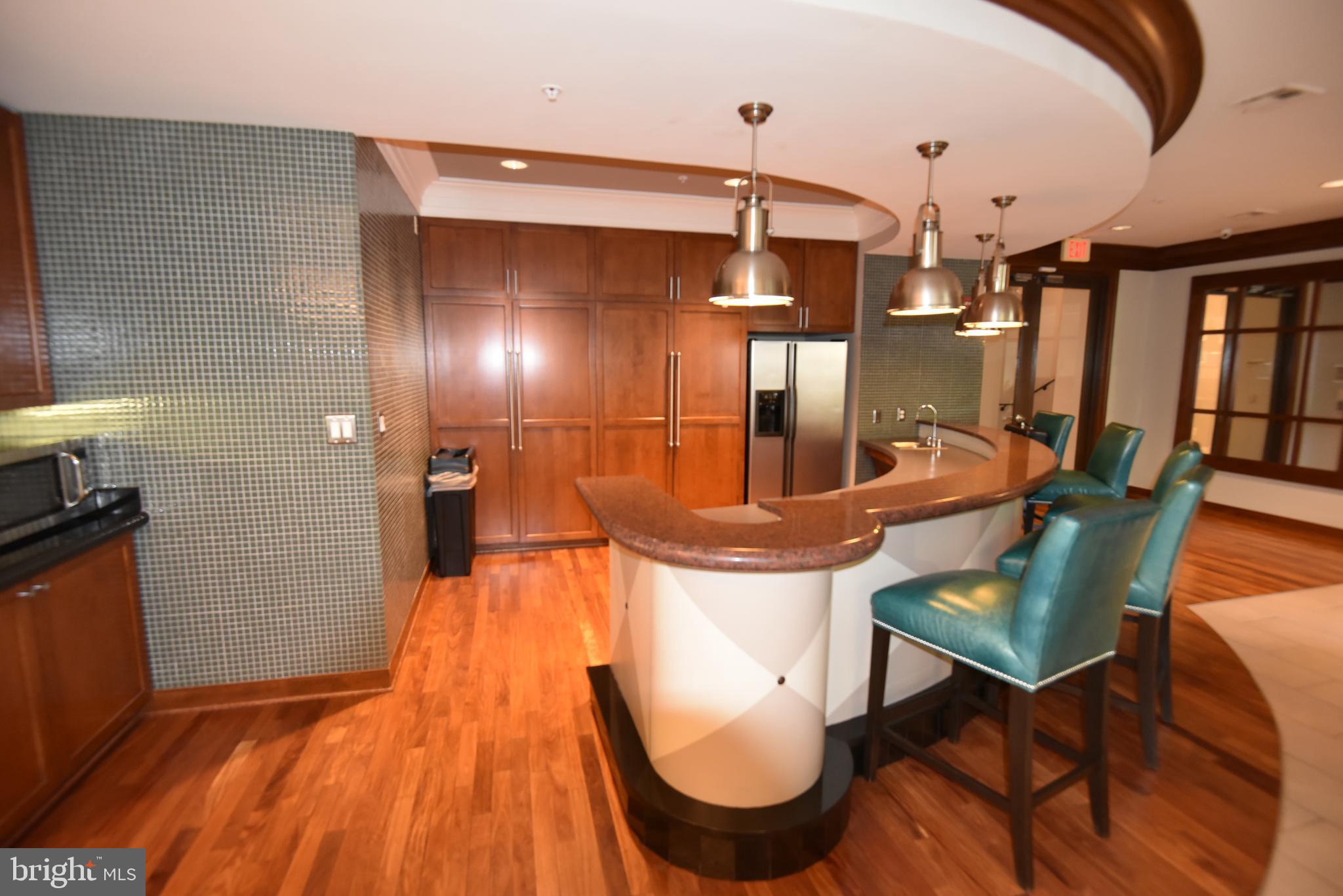 SAVOY AT RESTON TOWN CENTER - Residential