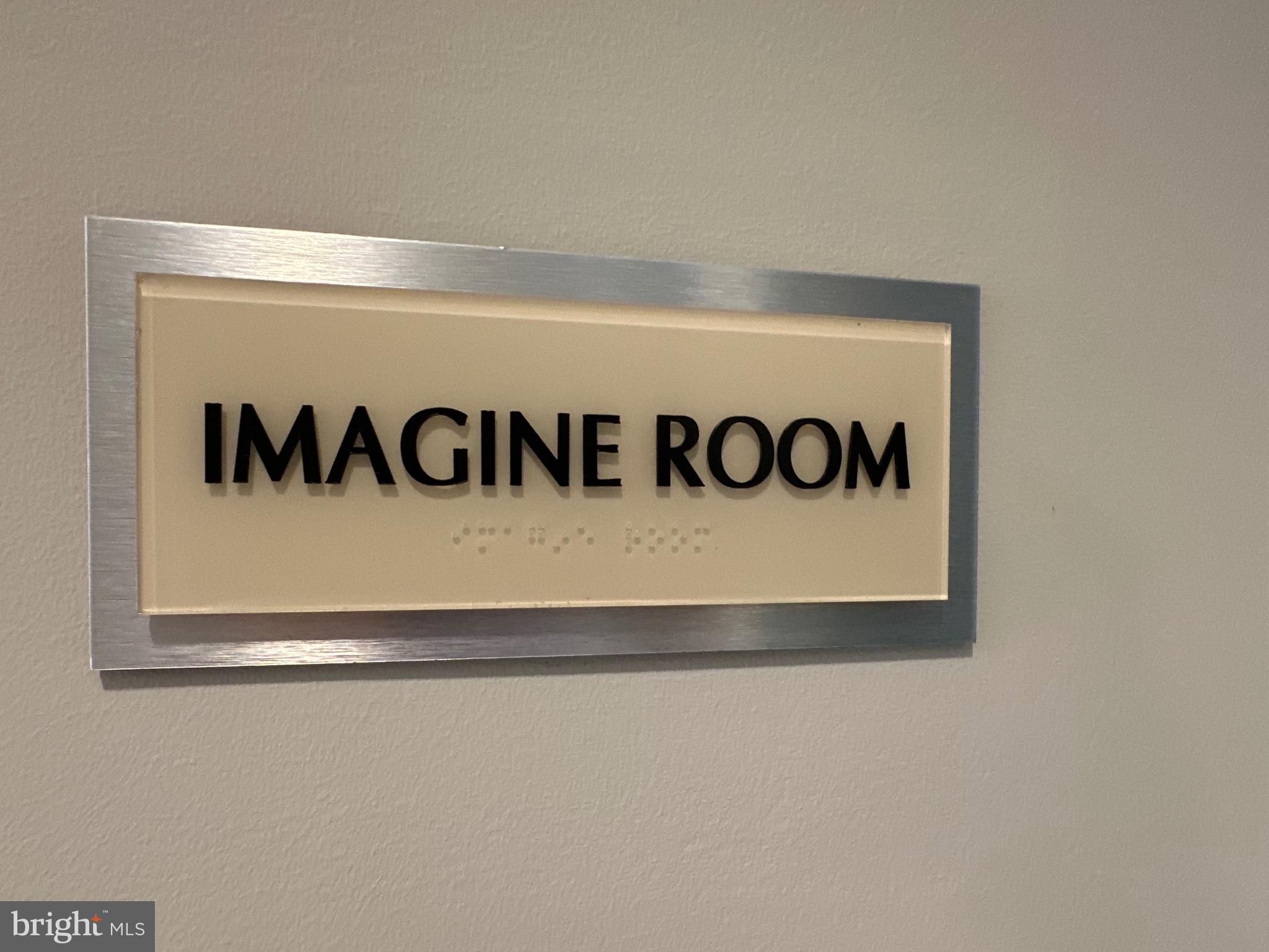 SAVOY AT RESTON TOWN CENTER - Residential