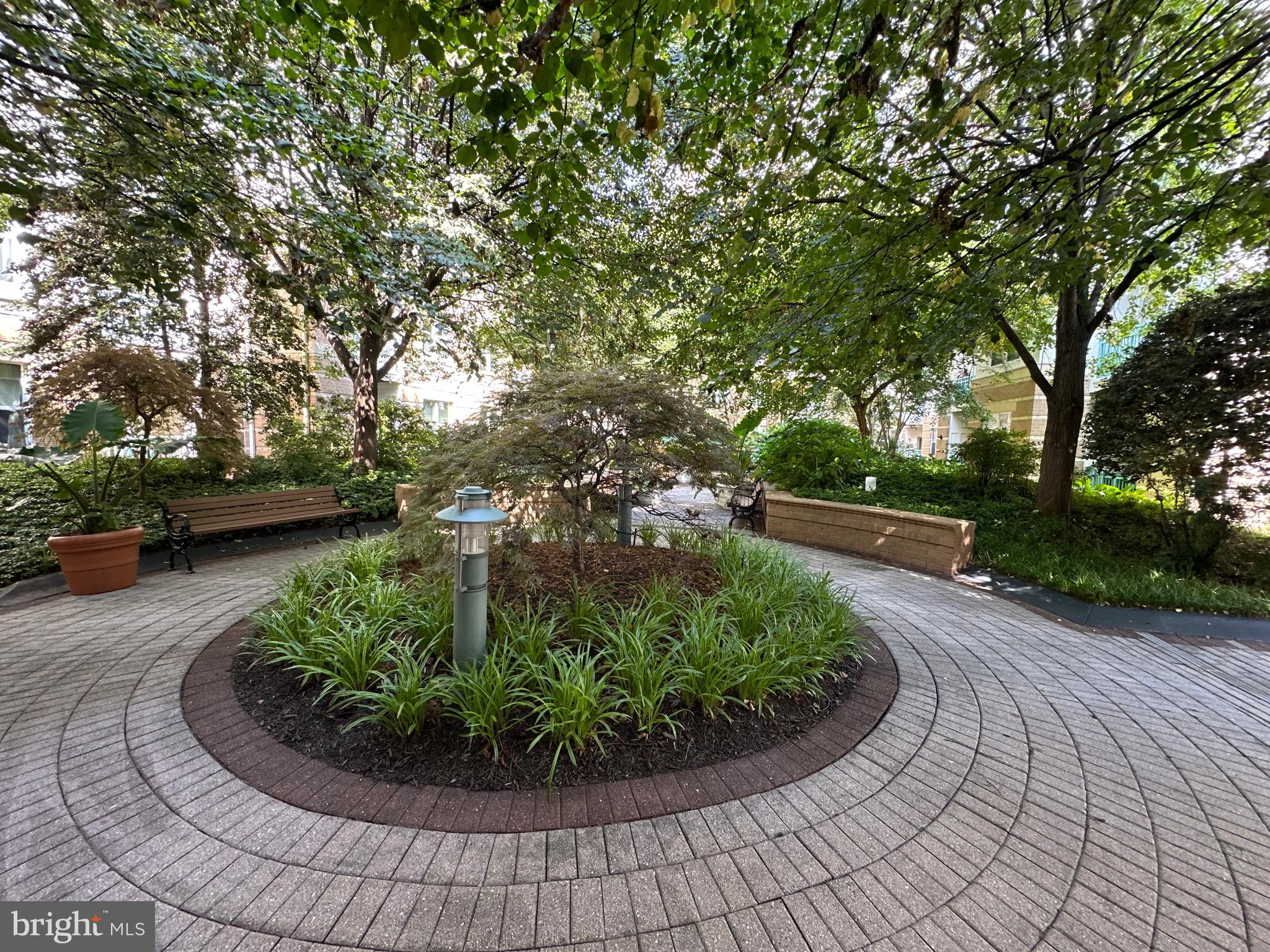 SAVOY AT RESTON TOWN CENTER - Residential