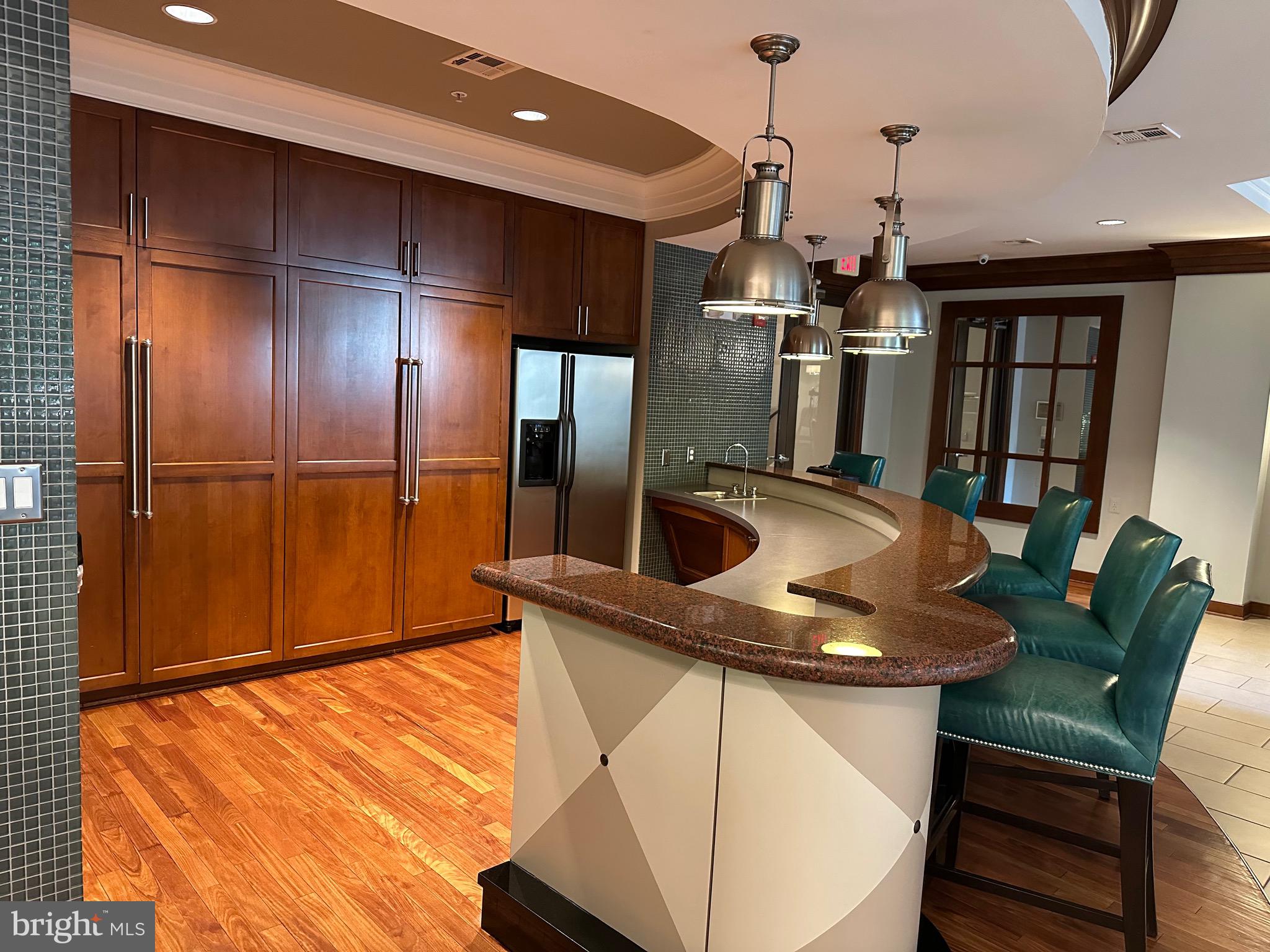 SAVOY AT RESTON TOWN CENTER - Residential