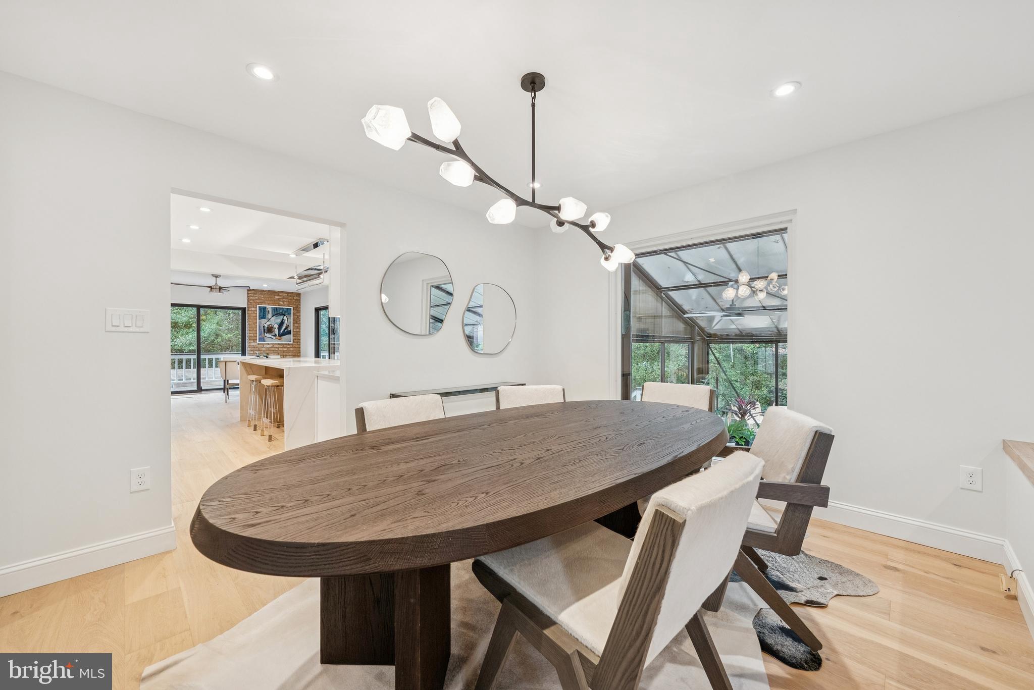 OAKTON WOODS - Residential