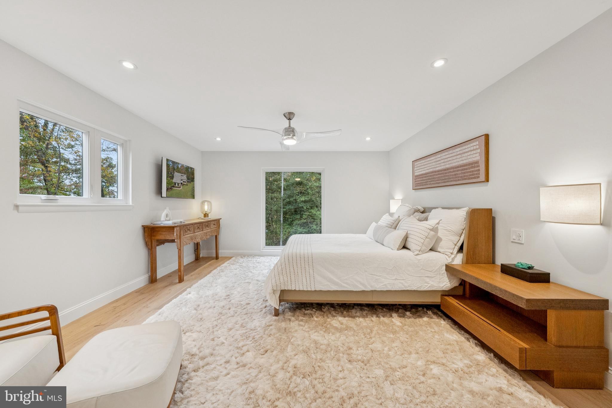 OAKTON WOODS - Residential