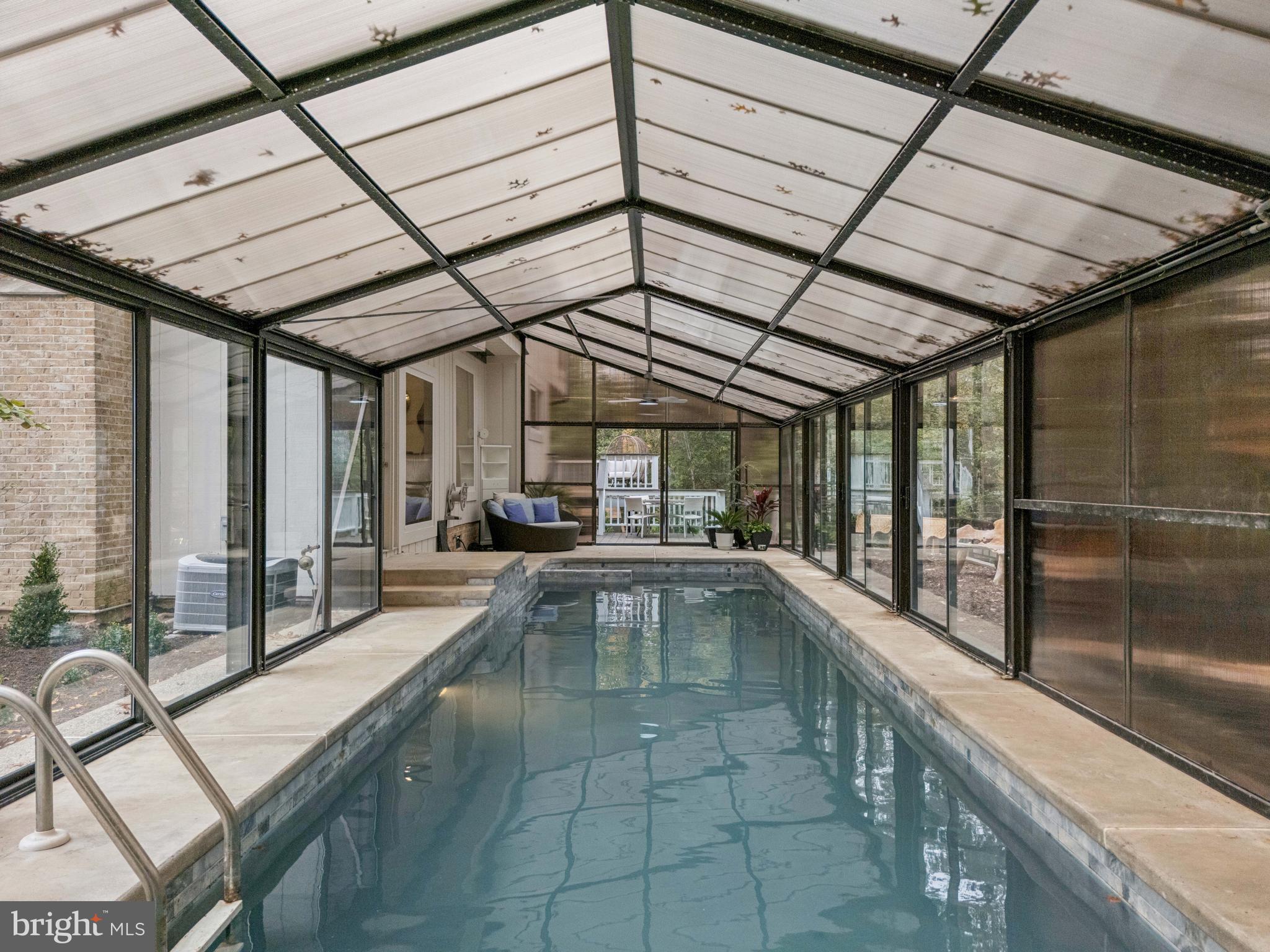 OAKTON WOODS - Residential