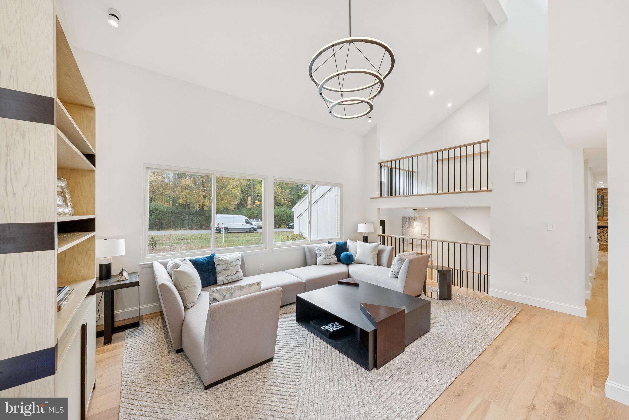 OAKTON WOODS - Residential