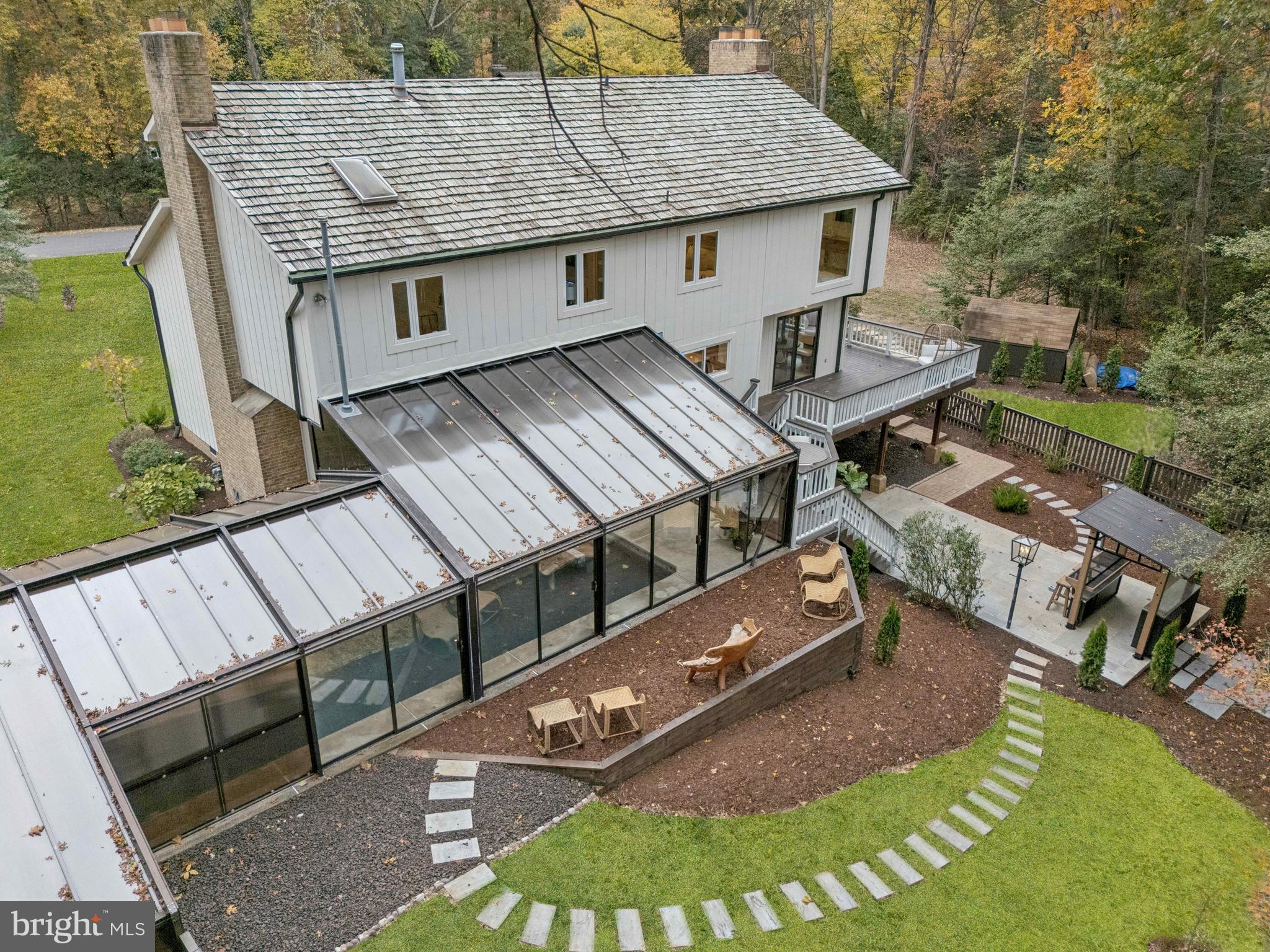 OAKTON WOODS - Residential