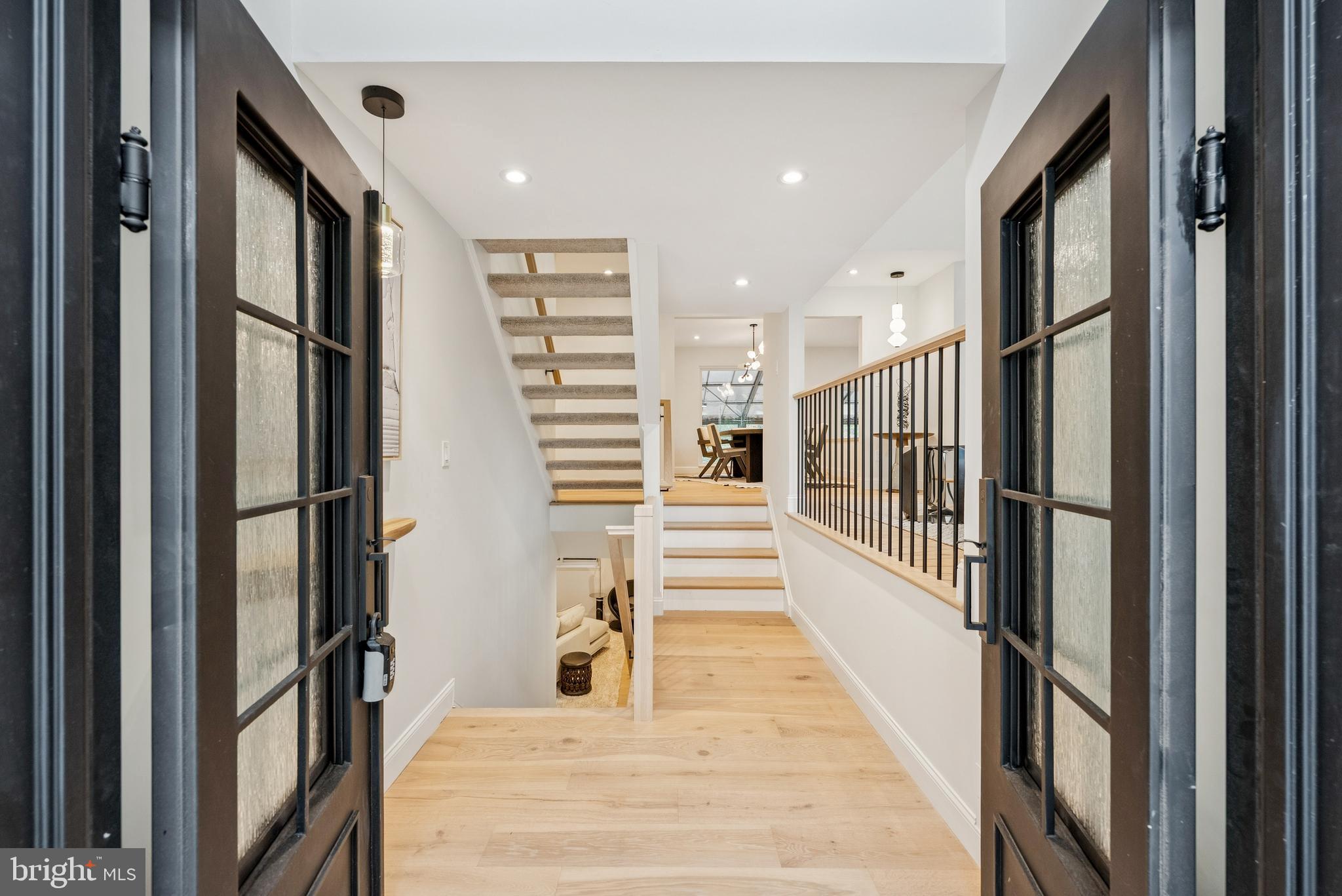 OAKTON WOODS - Residential