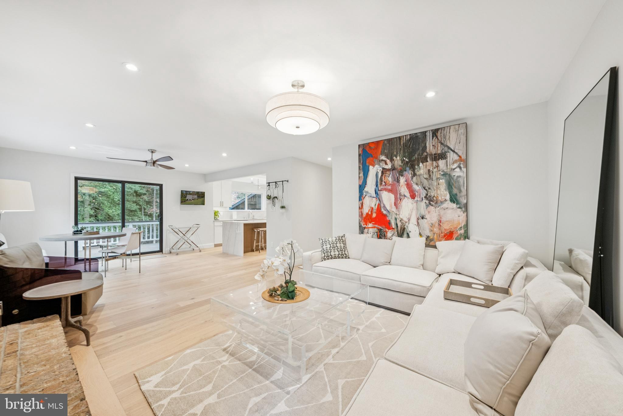 OAKTON WOODS - Residential