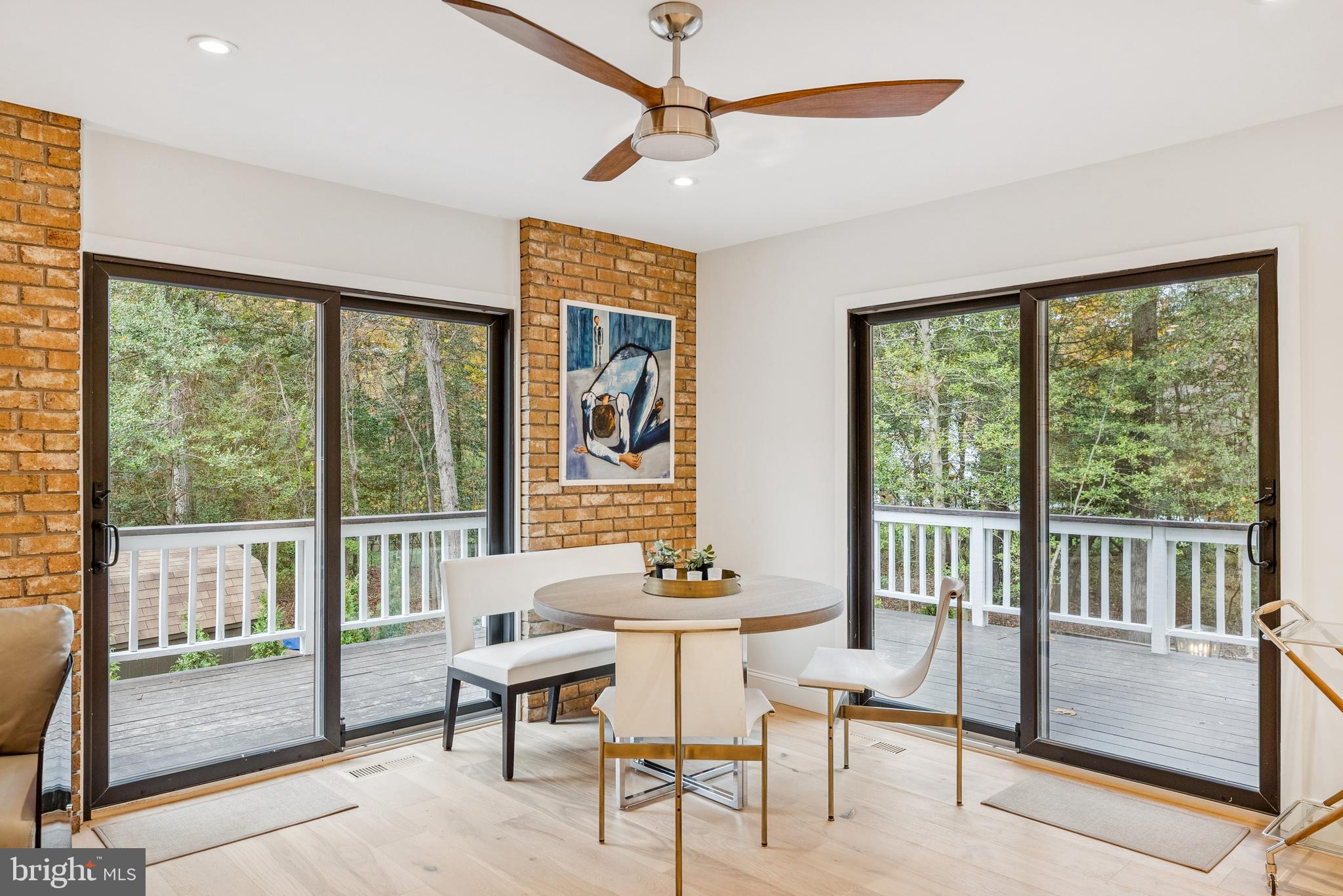 OAKTON WOODS - Residential