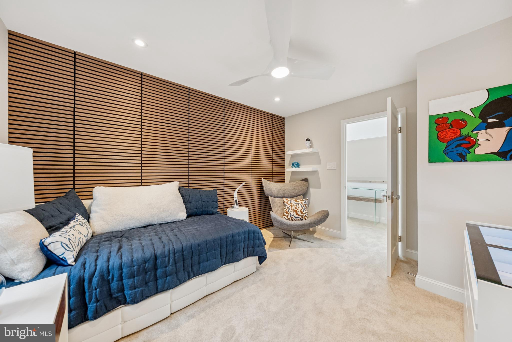 OAKTON WOODS - Residential