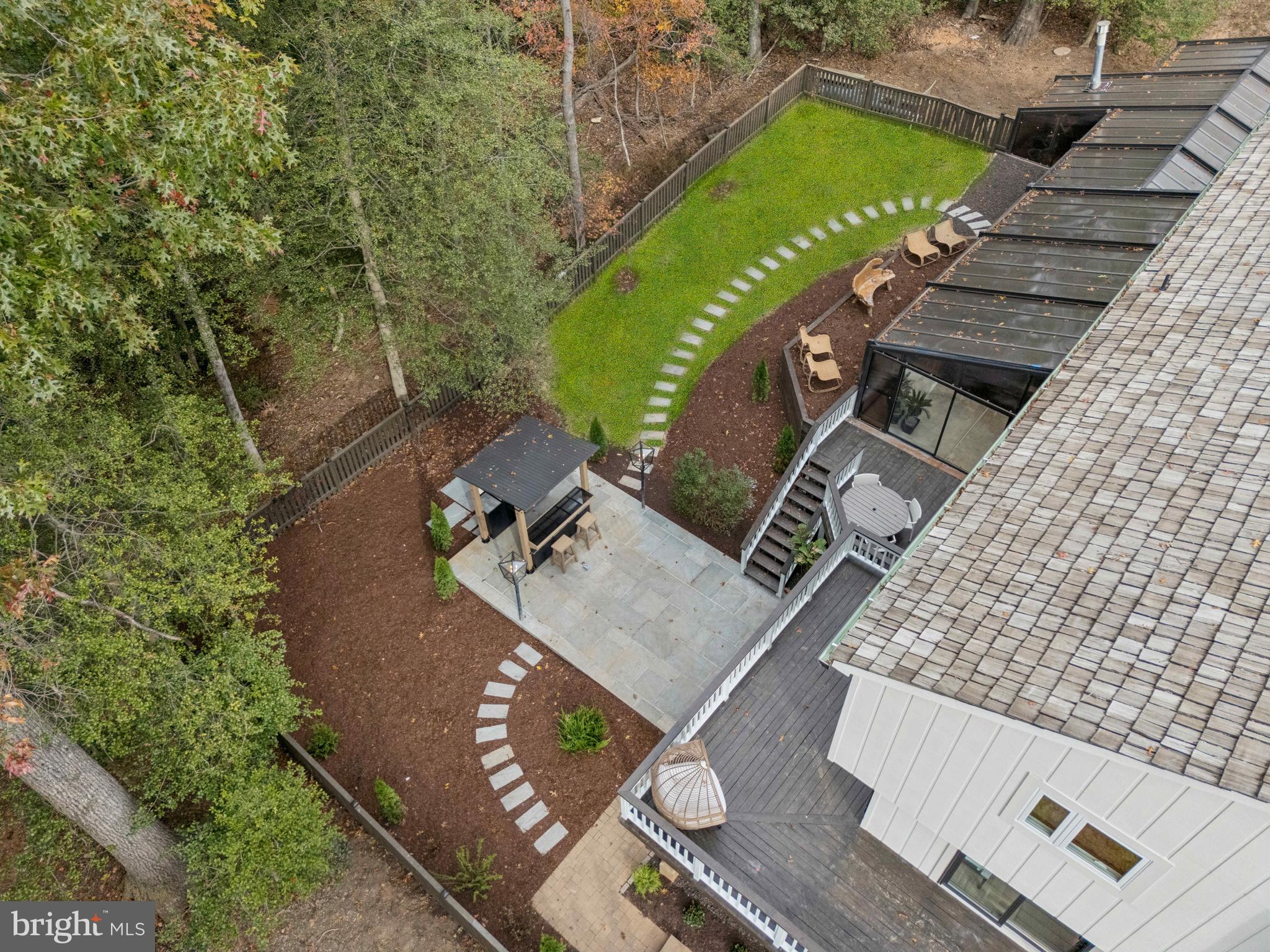 OAKTON WOODS - Residential