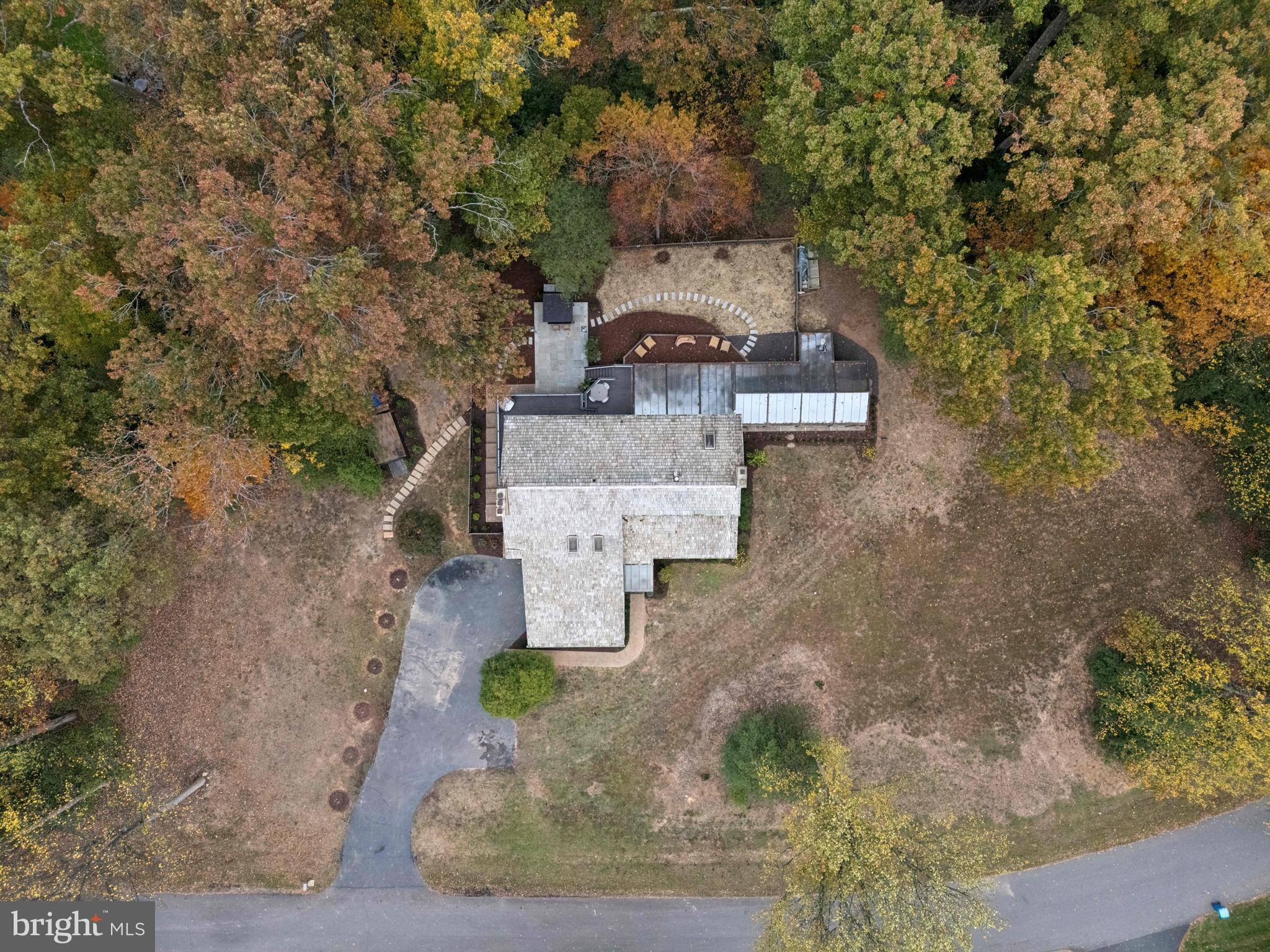 OAKTON WOODS - Residential