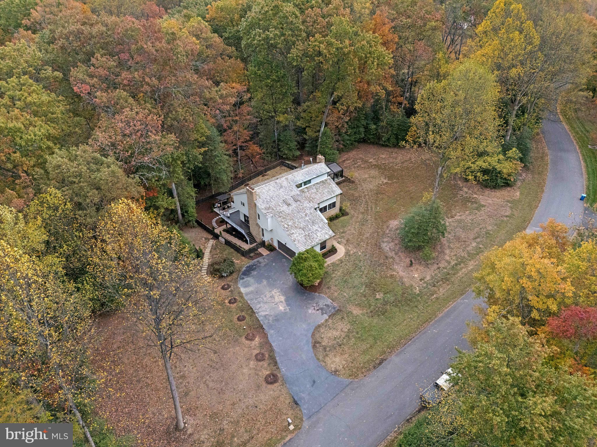 OAKTON WOODS - Residential