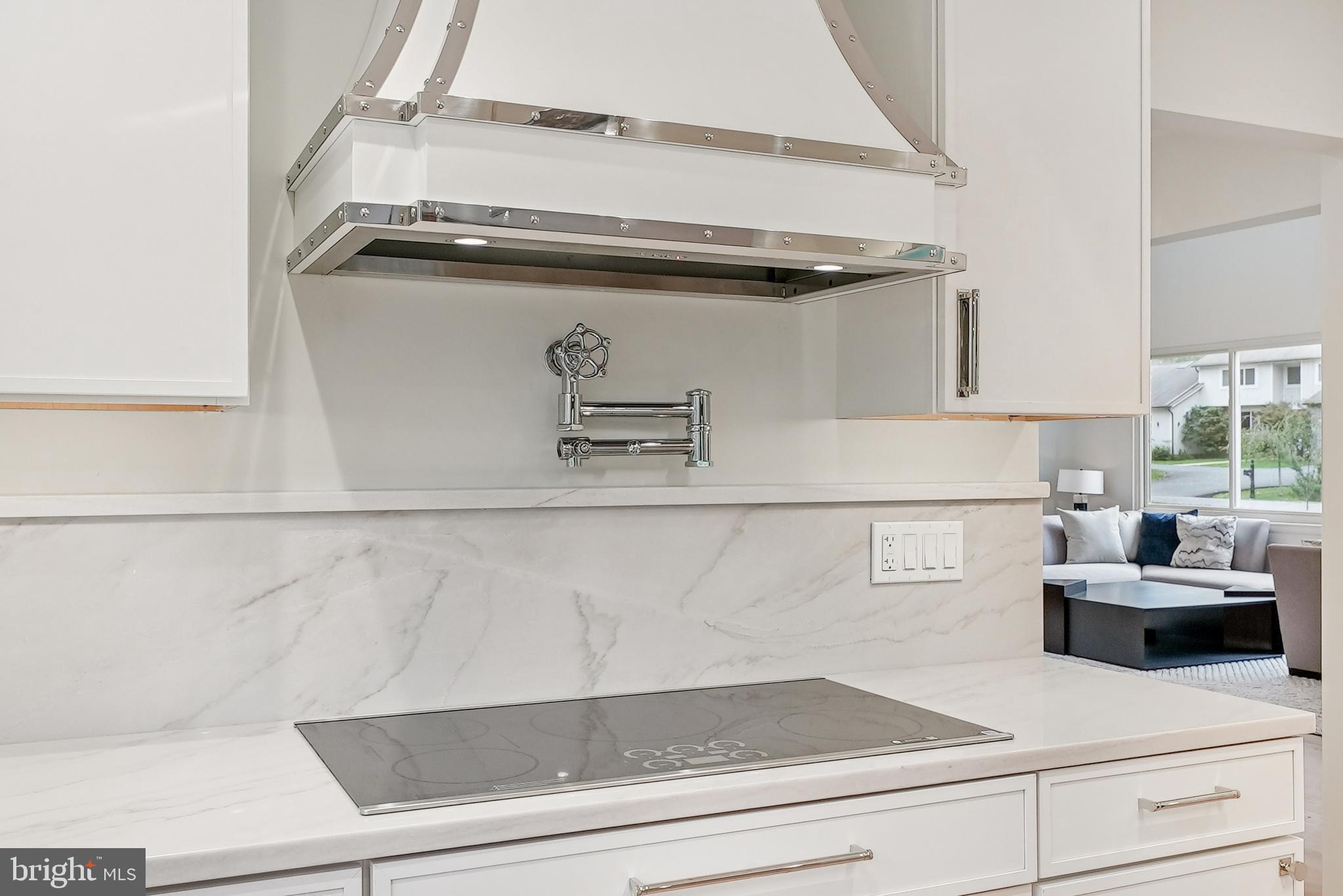 OAKTON WOODS - Residential