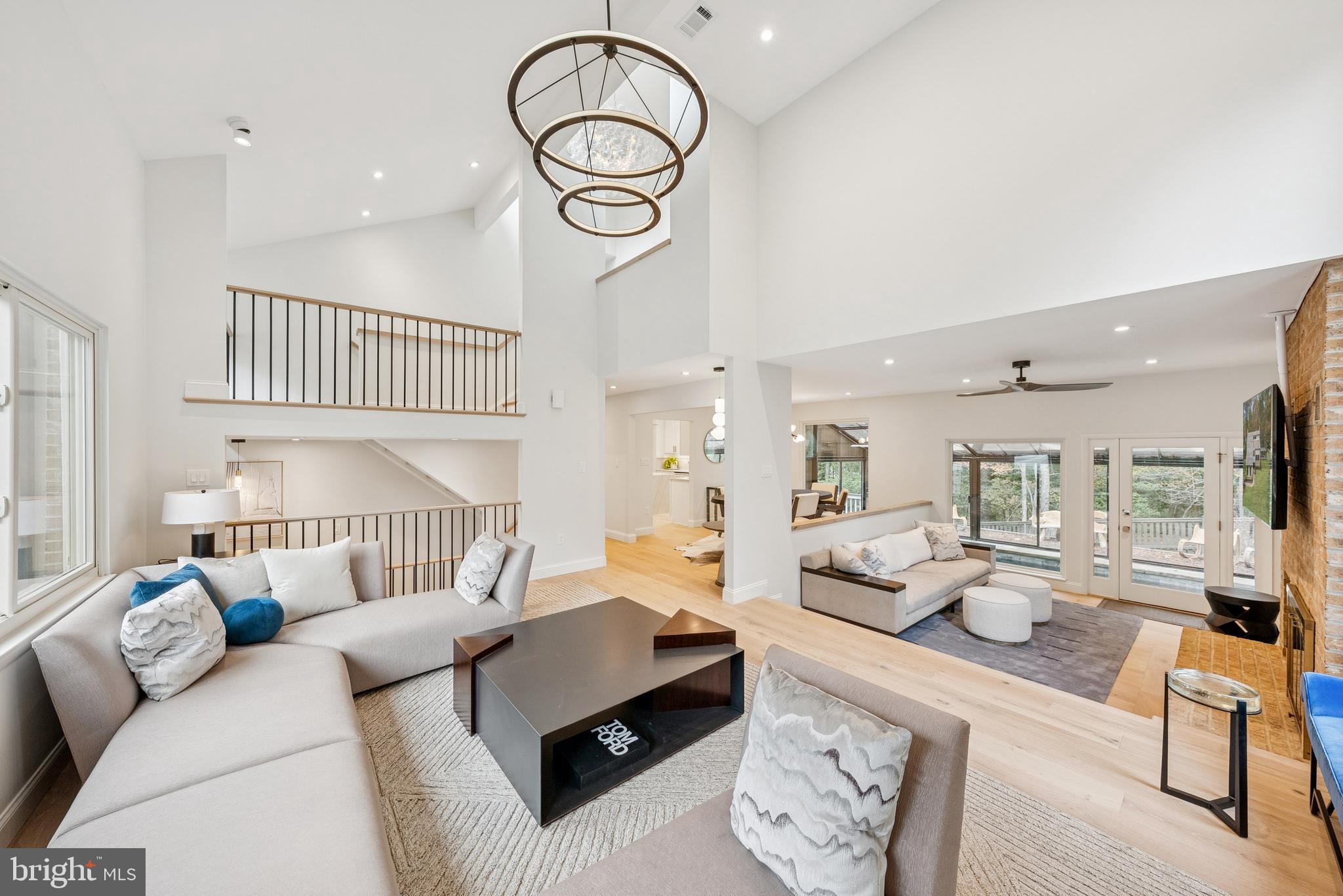 OAKTON WOODS - Residential