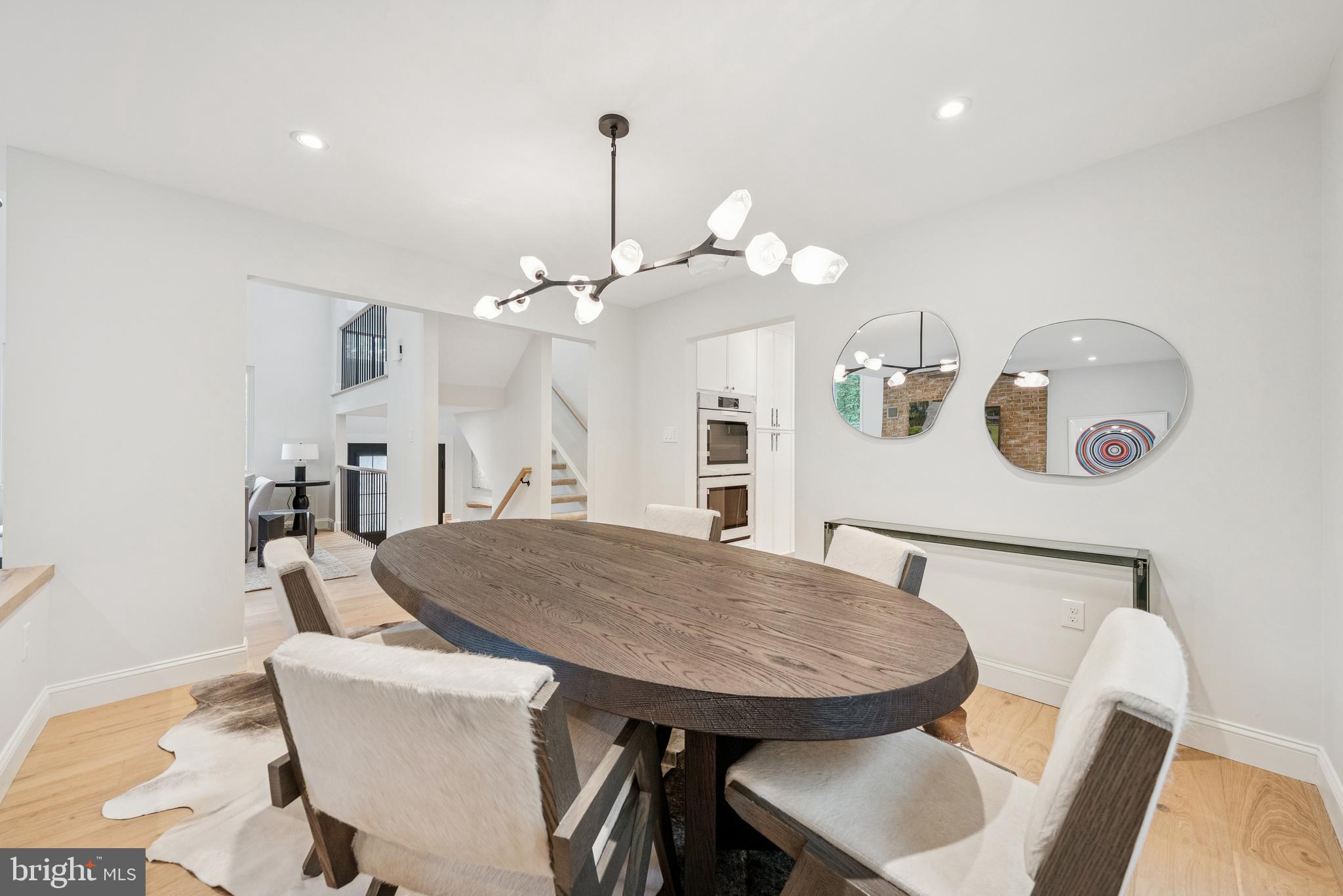 OAKTON WOODS - Residential