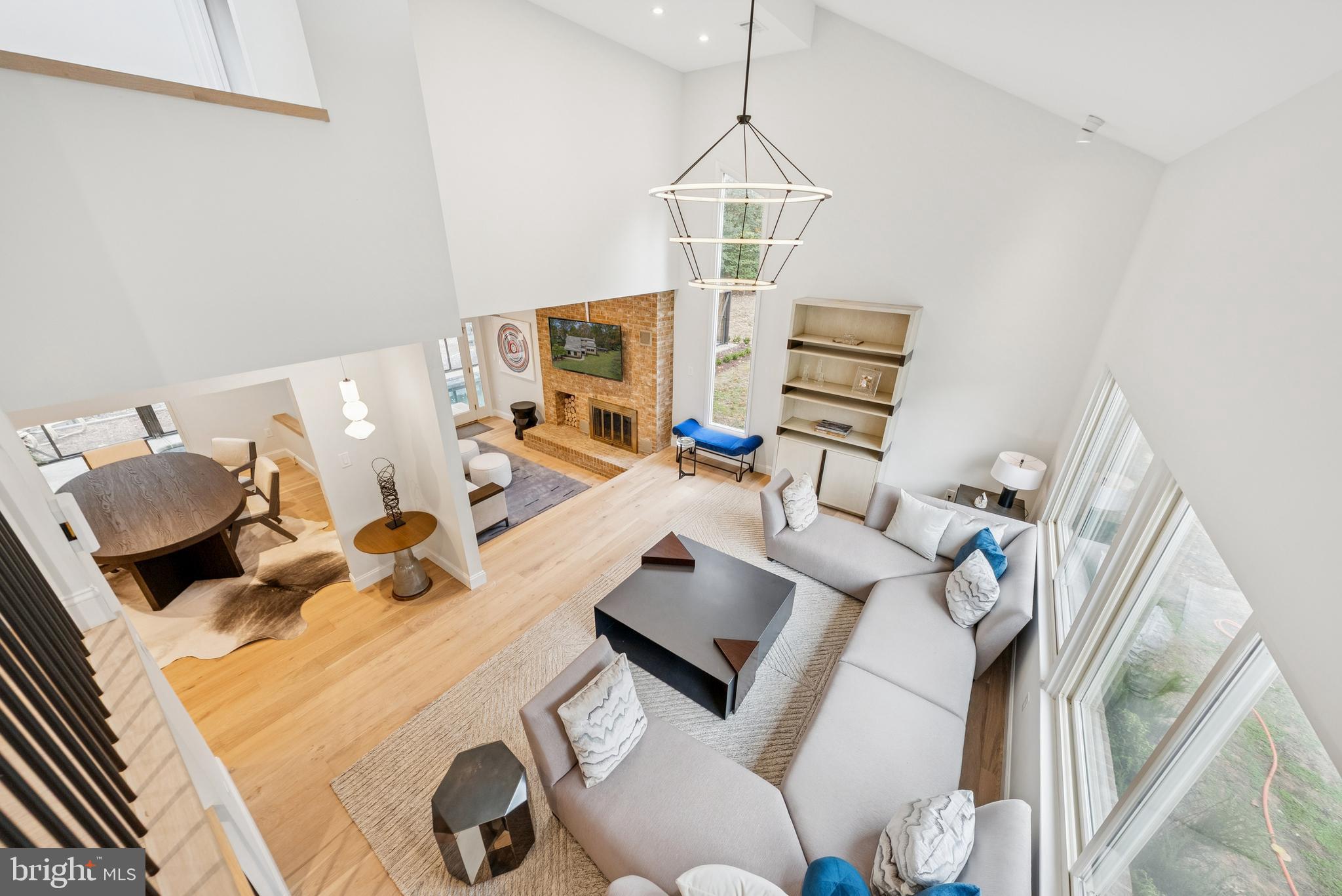 OAKTON WOODS - Residential