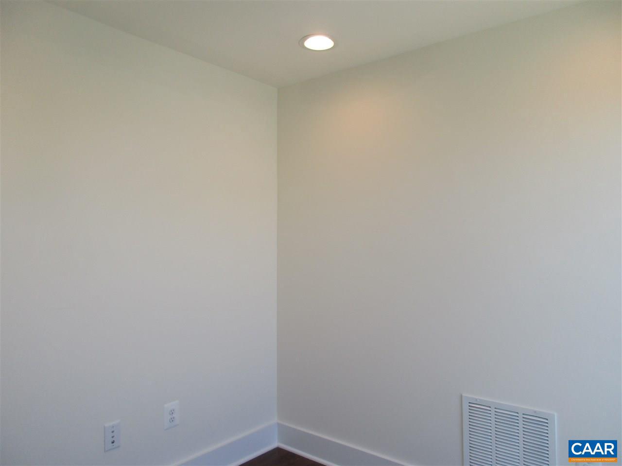 OLD TRAIL - Residential Lease